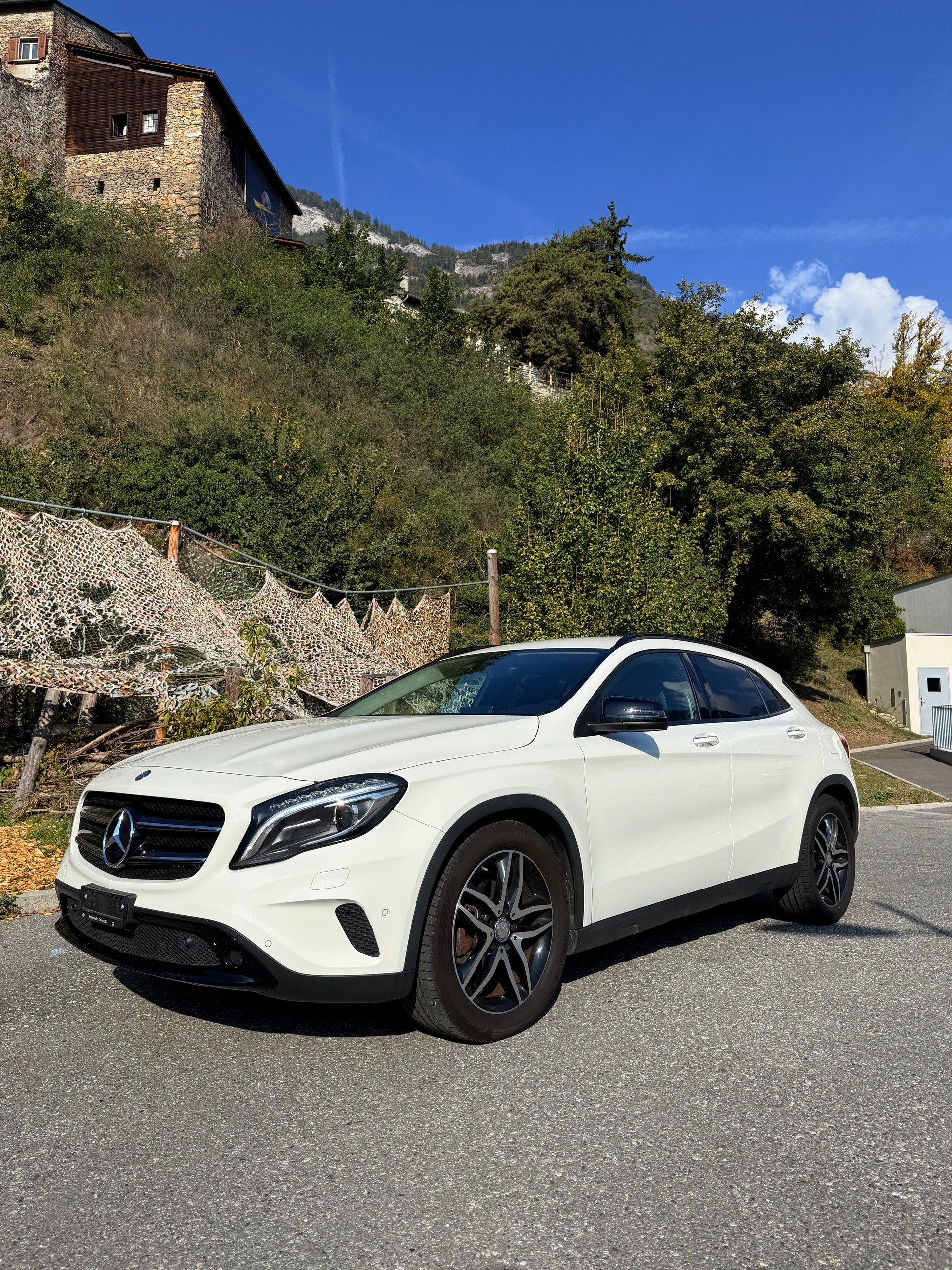 MERCEDES-BENZ GLA 200 Night Star-image-0