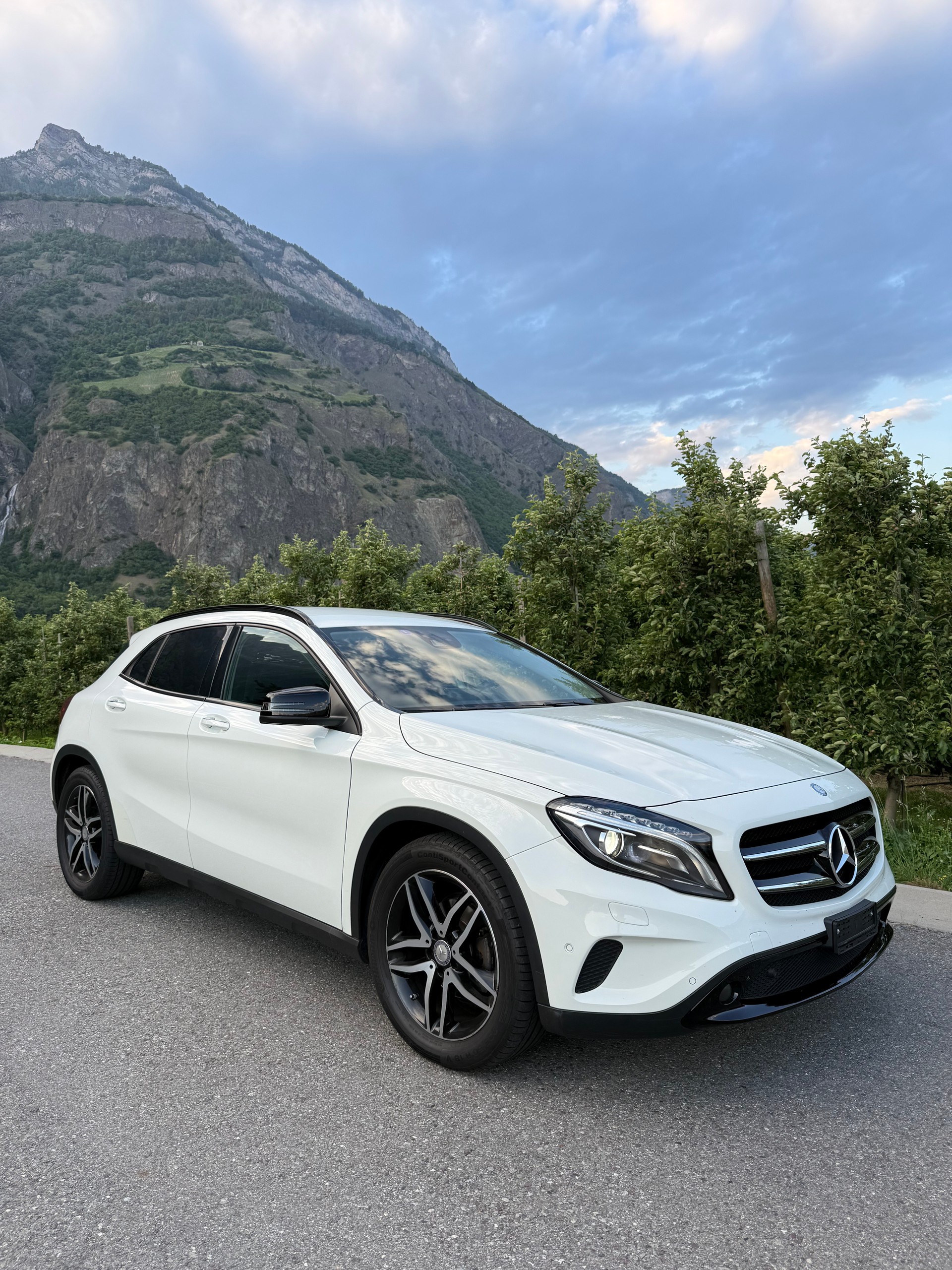 MERCEDES-BENZ GLA 200 Night Star-image-0