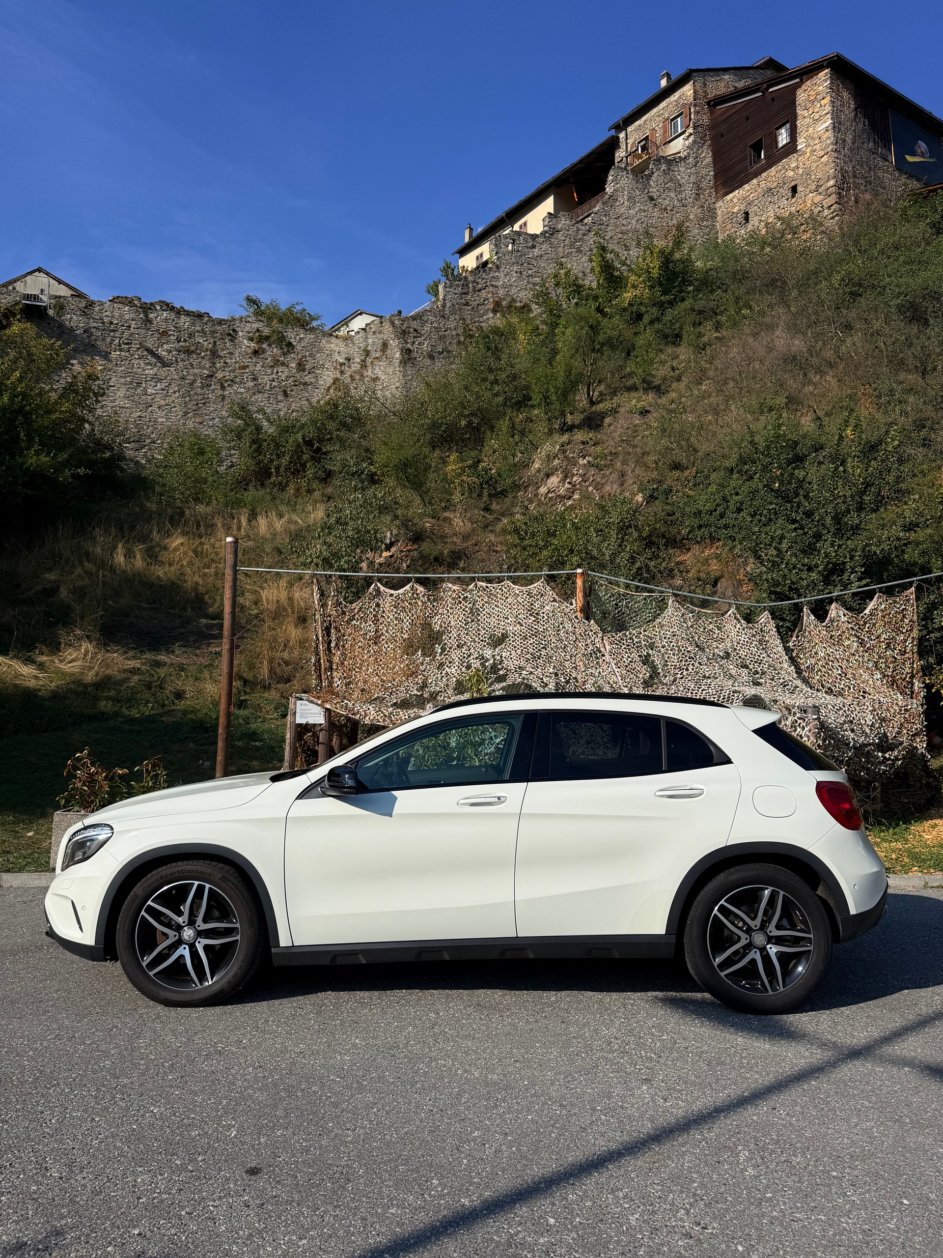 MERCEDES-BENZ GLA 200 Night Star-image-2