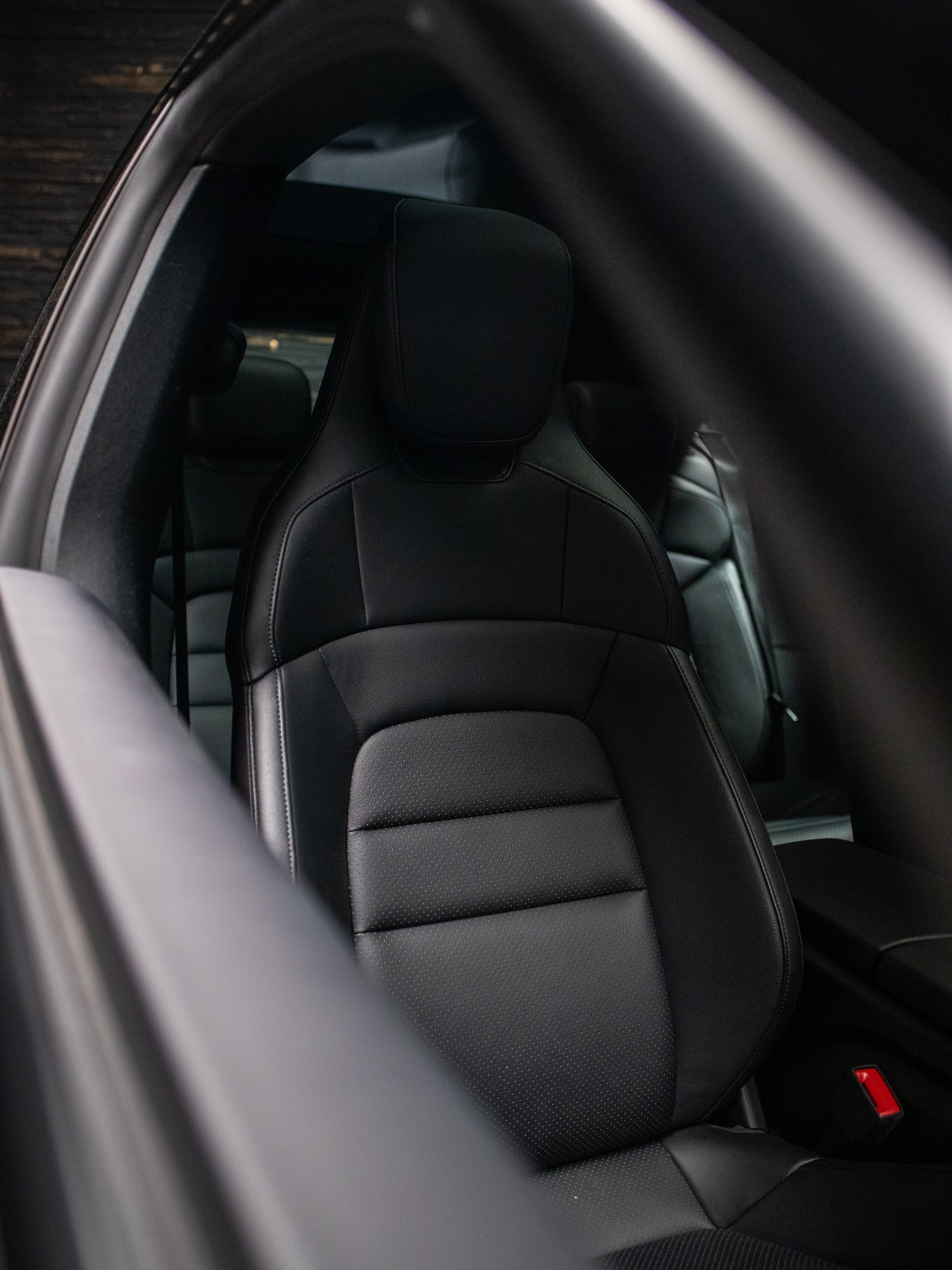 PORSCHE Taycan 4 Cross Turismo-image-14