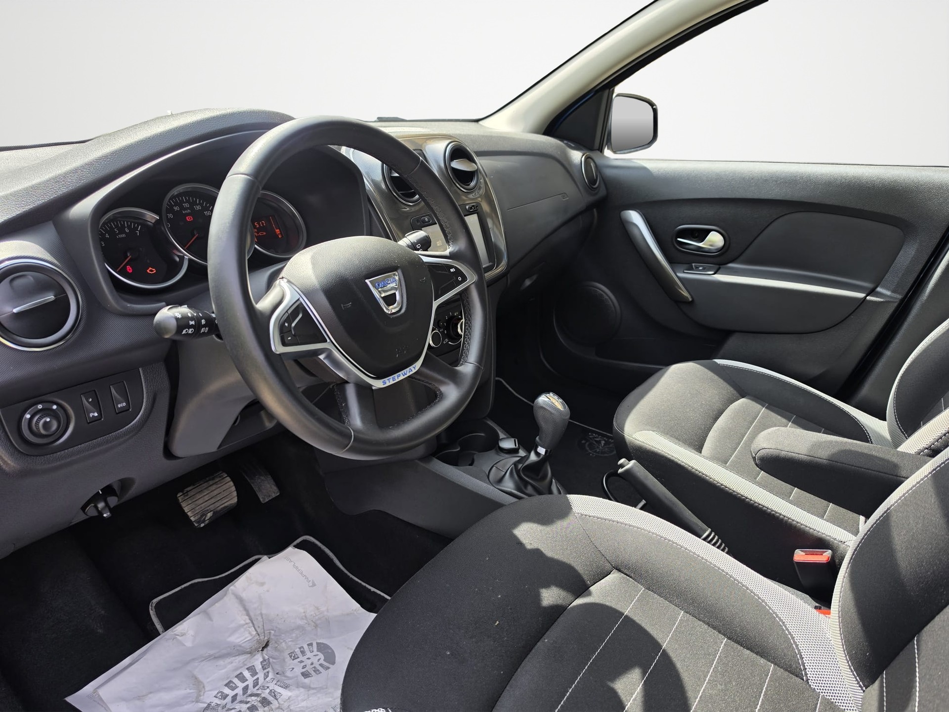 DACIA Sandero Tce 90 Stepway Lauréate Automatic-image-6