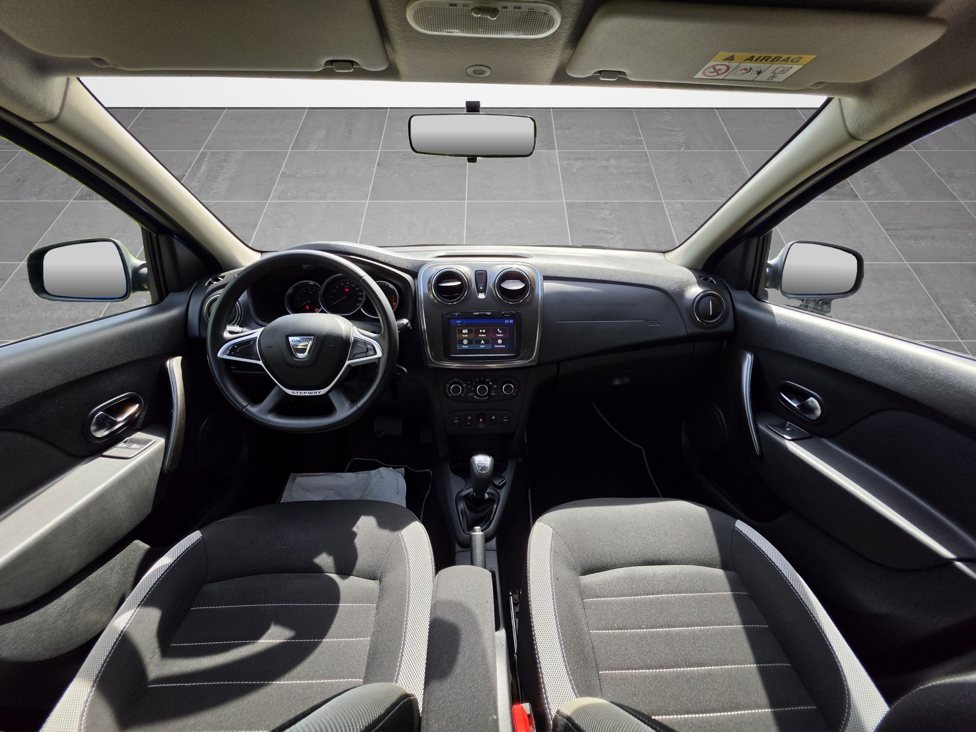 DACIA Sandero Tce 90 Stepway Lauréate Automatic-image-2