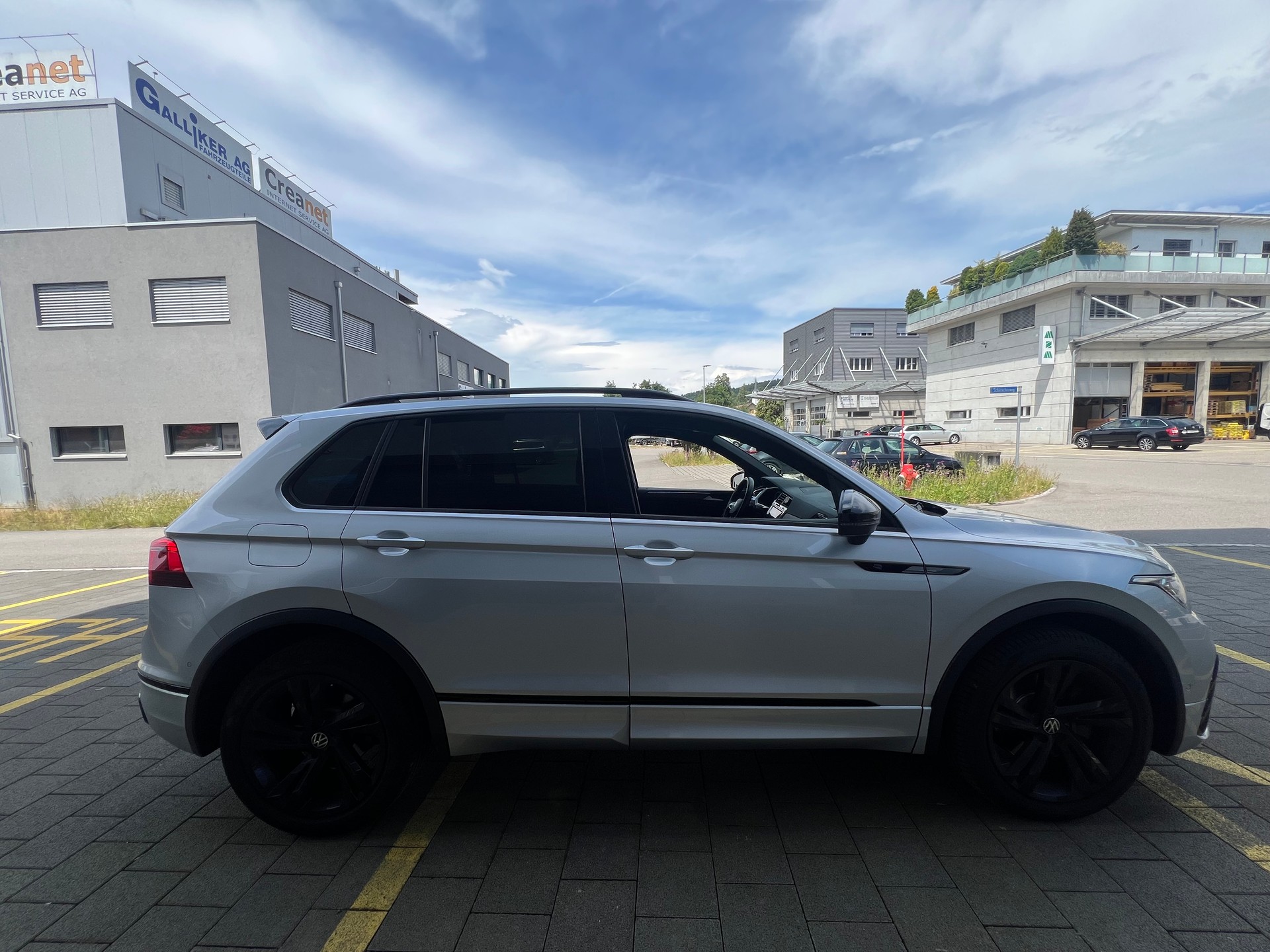 VW Tiguan 2.0TSI R-Line 4Motion DSG-image-7