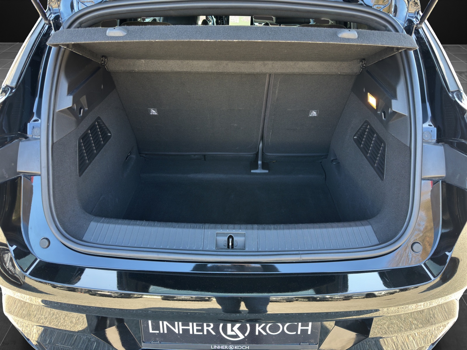 RENAULT Mégane E-TECH EV60 Techno-image-12