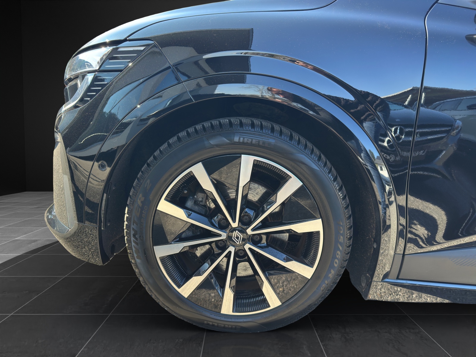 RENAULT Mégane E-TECH EV60 Techno-image-13