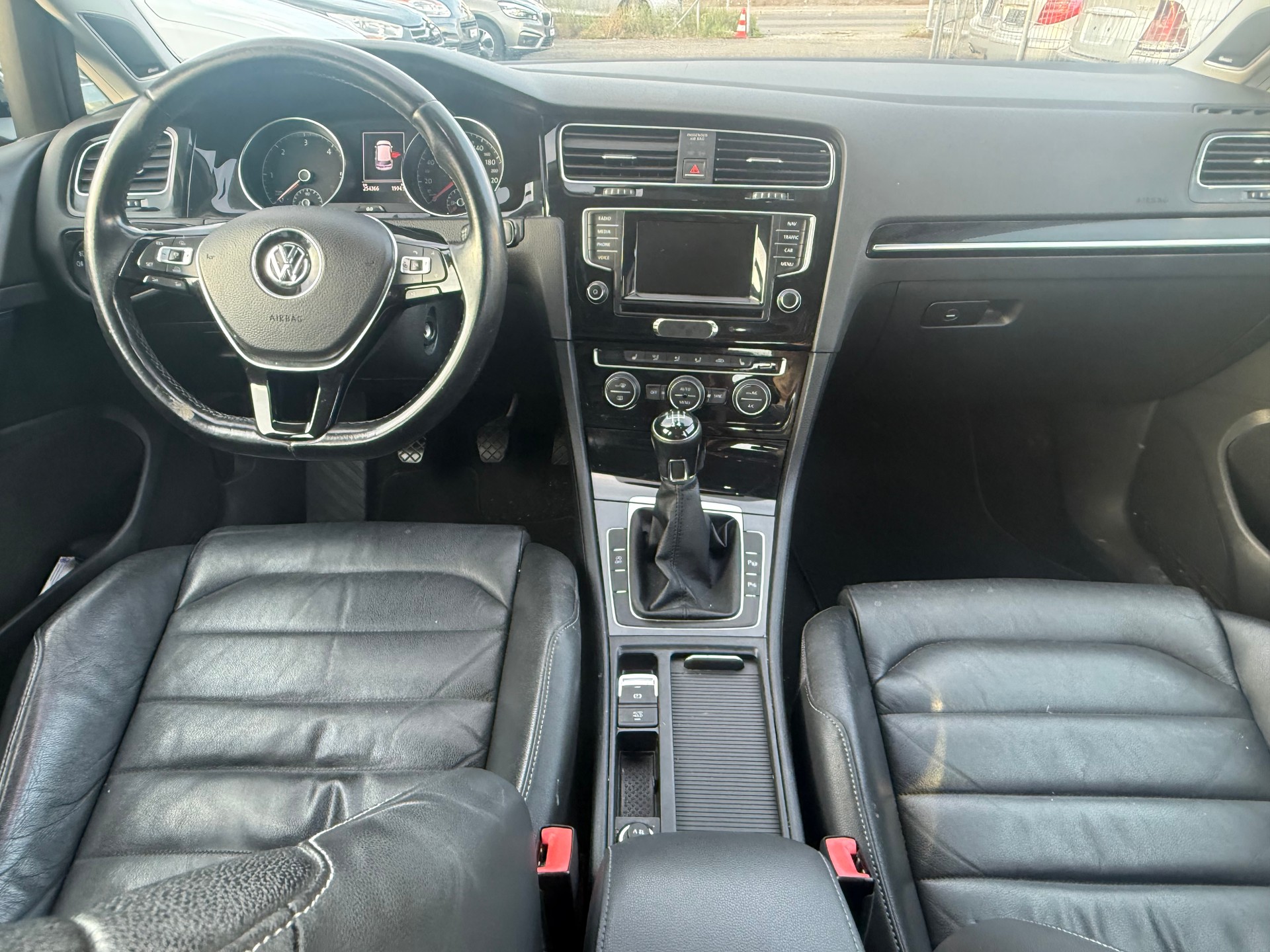 VW GOLF-image-4