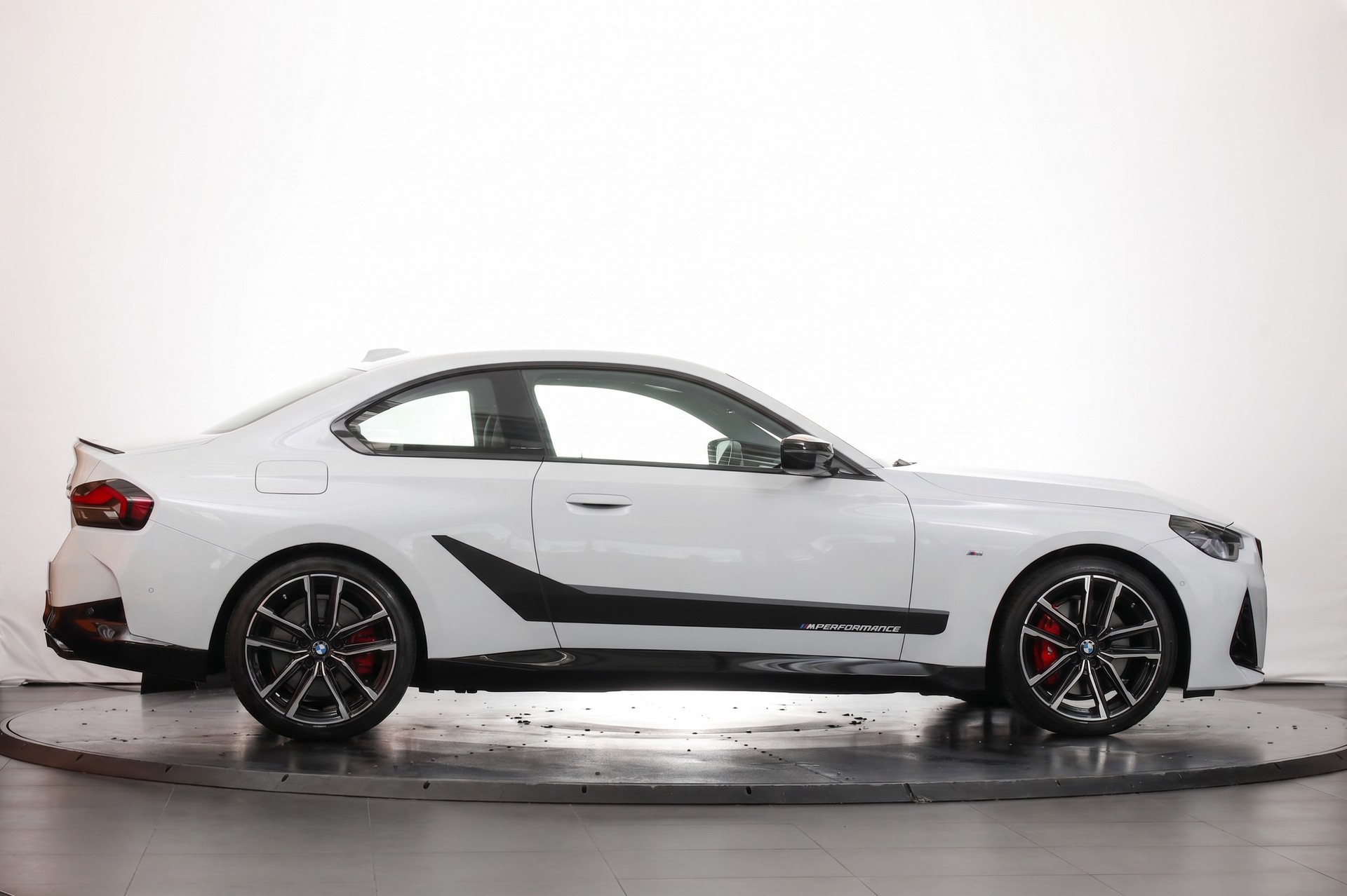 BMW M240i xDrive M Sport Pro Steptronic-image-3