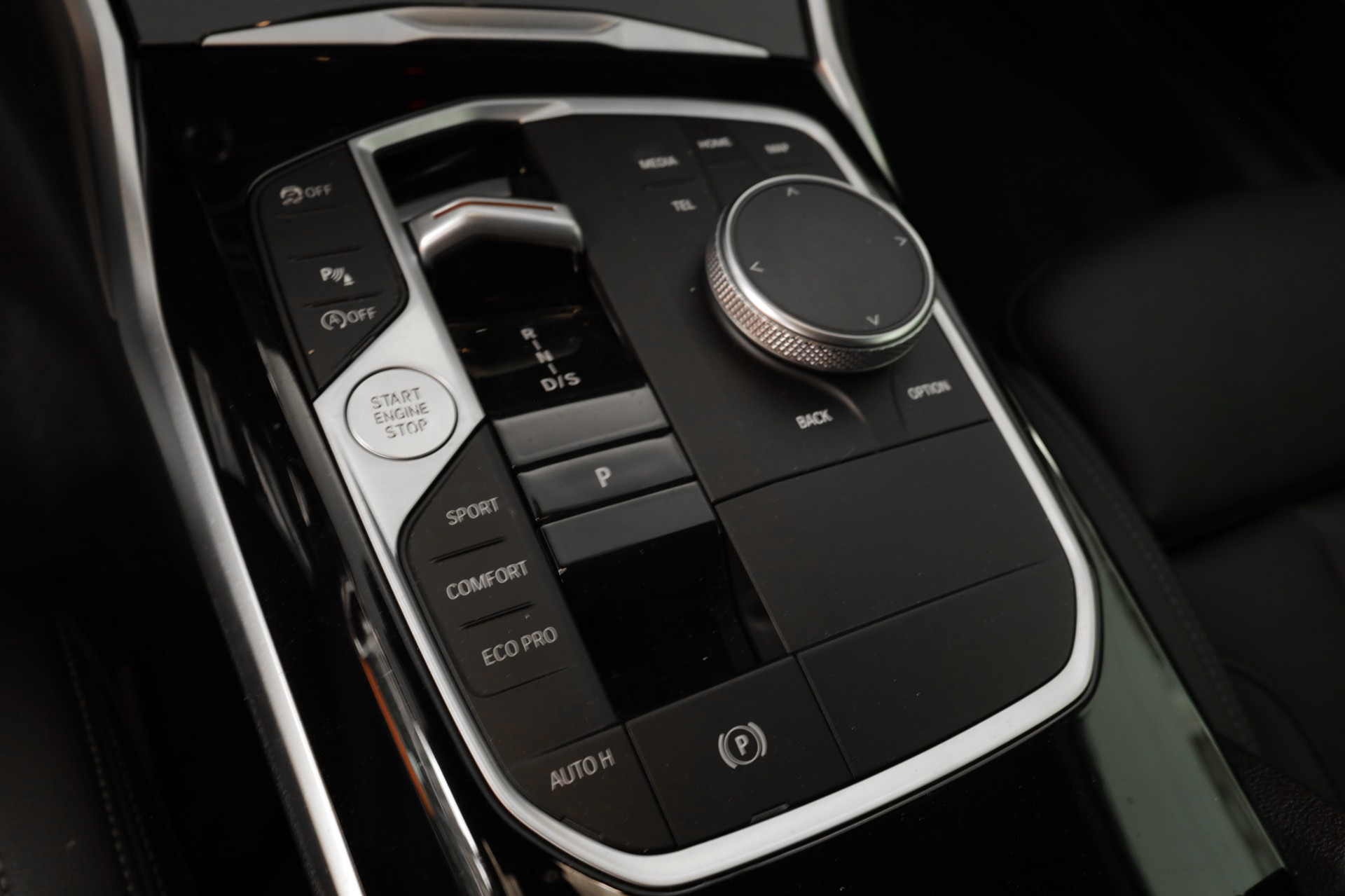 BMW M240i xDrive M Sport Pro Steptronic-image-22