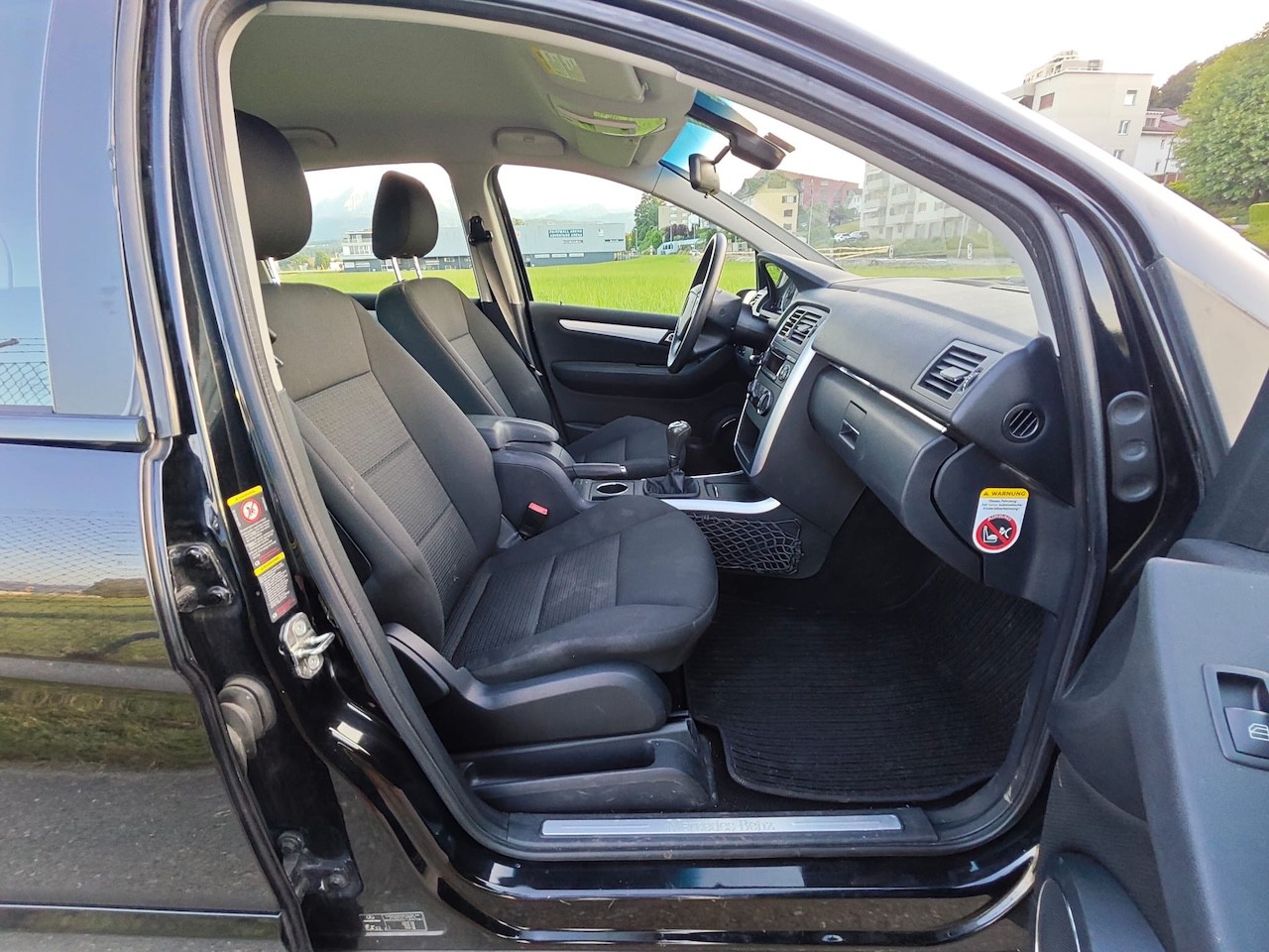 MERCEDES-BENZ B 150-image-9