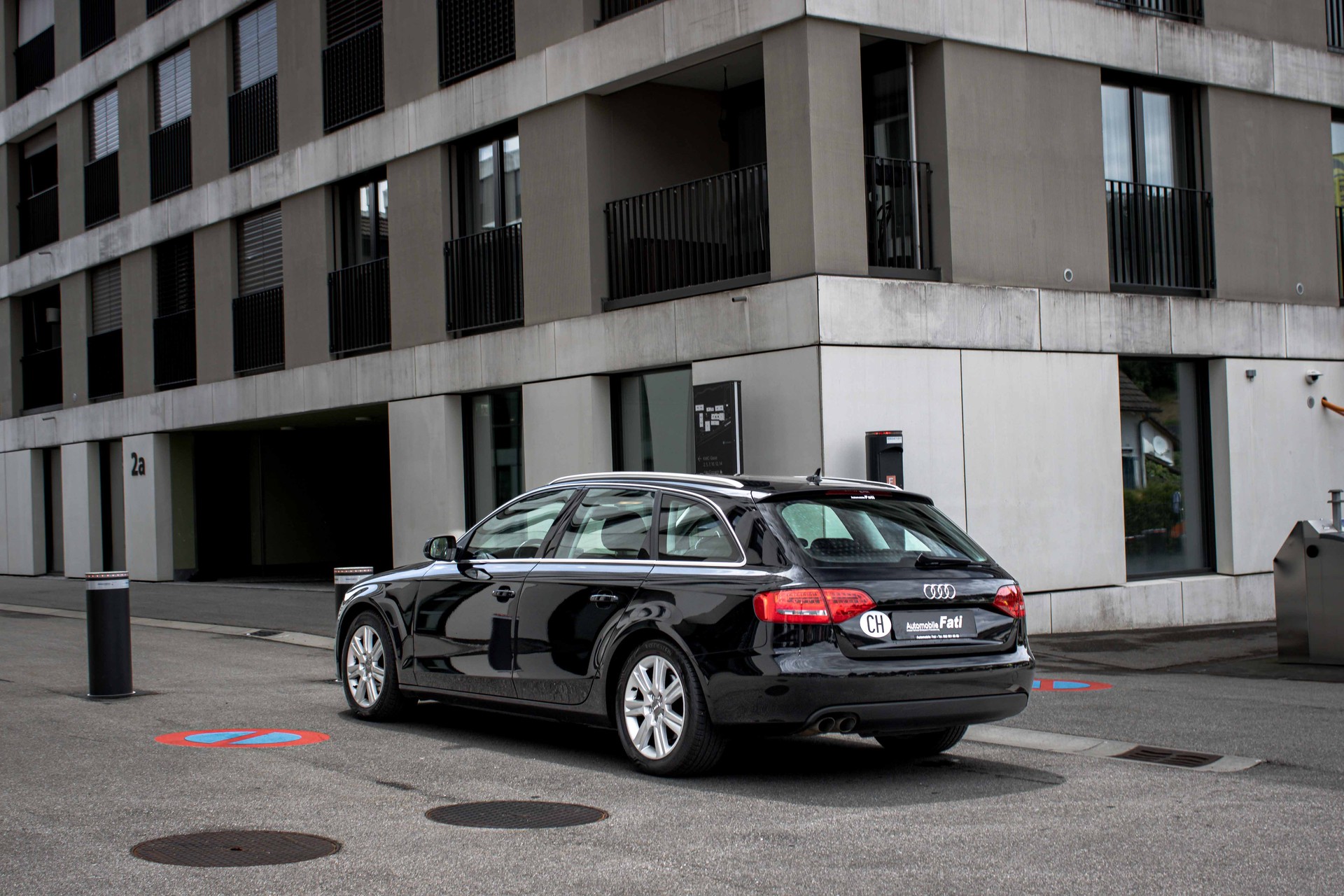 AUDI A4 Avant 2.0 TDI quattro 4X4-image-1