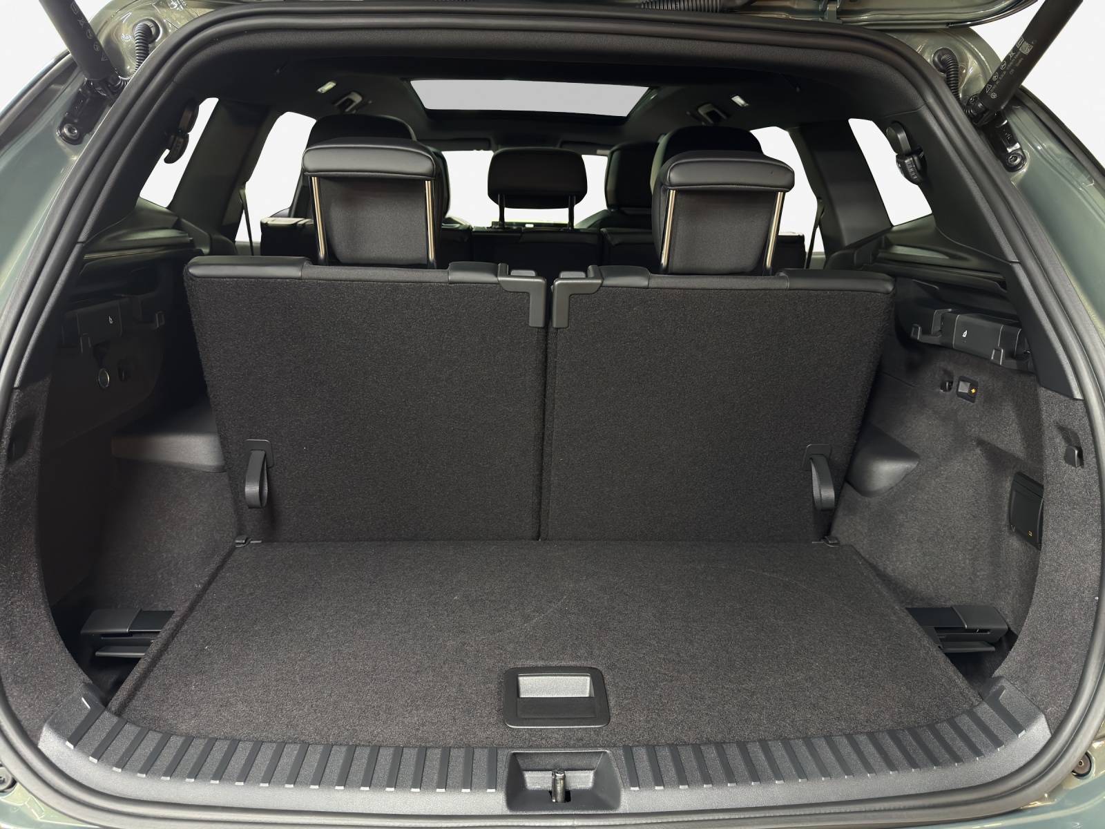 VW Tayron 2.0 TSI R-Line DSG 4Motion-image-12