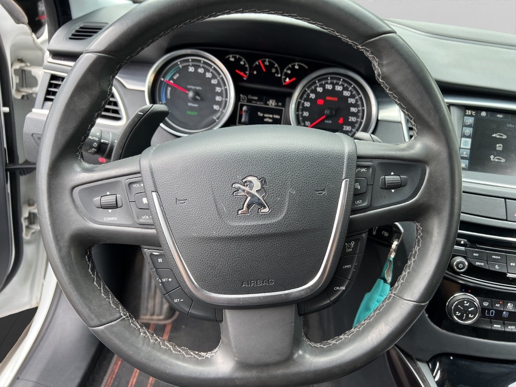PEUGEOT 508 RXH 2.0 HDI Hybrid4 ETG6-image-12