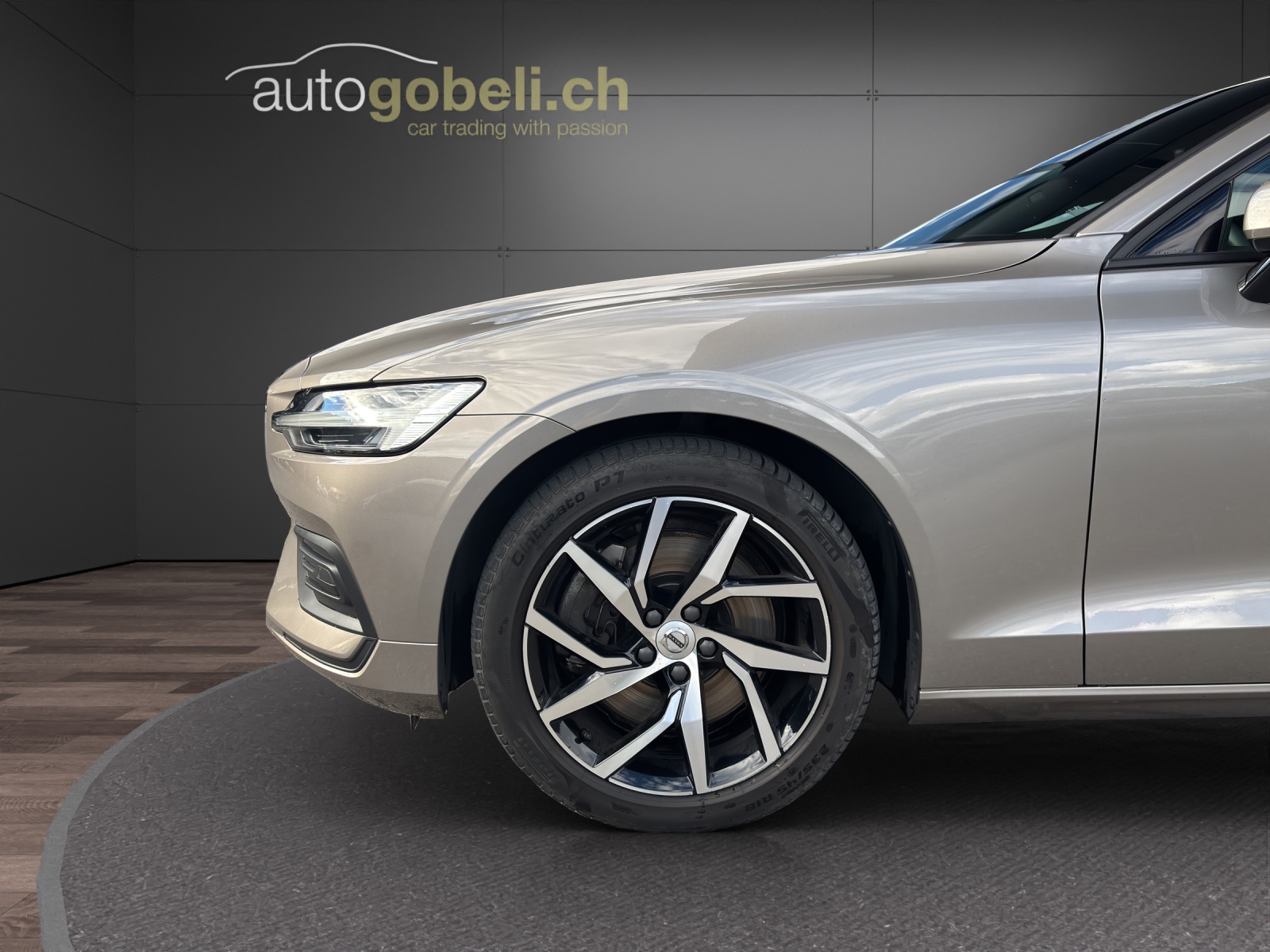 VOLVO V60 T6 AWD Momentum Geartronic-image-12