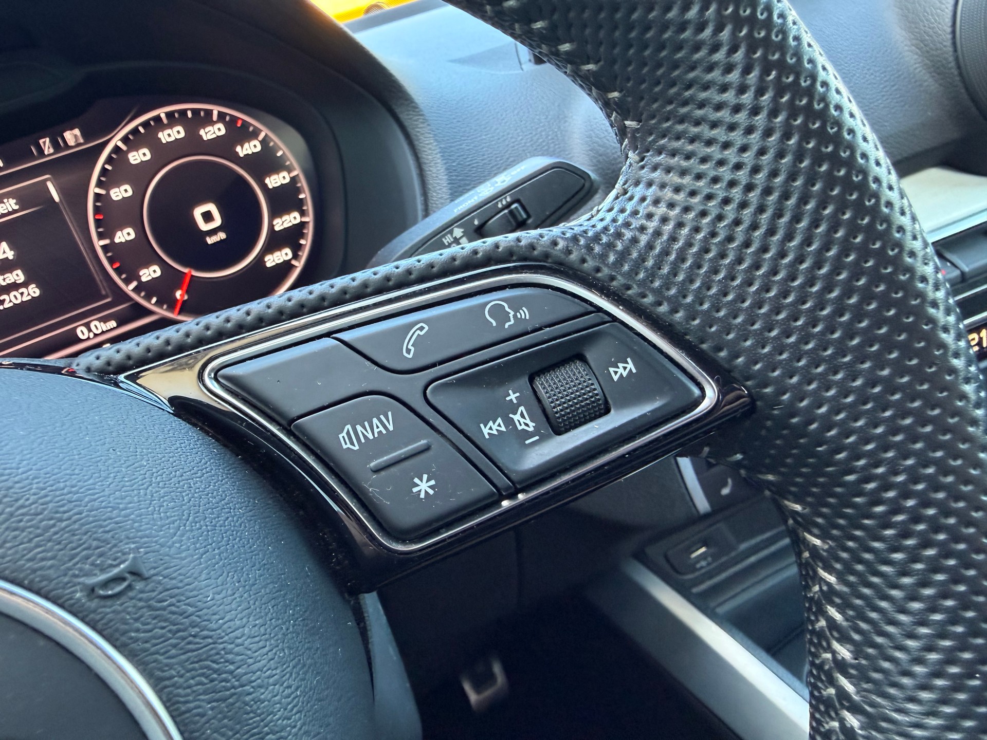AUDI Q2 35 TFSI Sport Attraction S-tronic-image-22