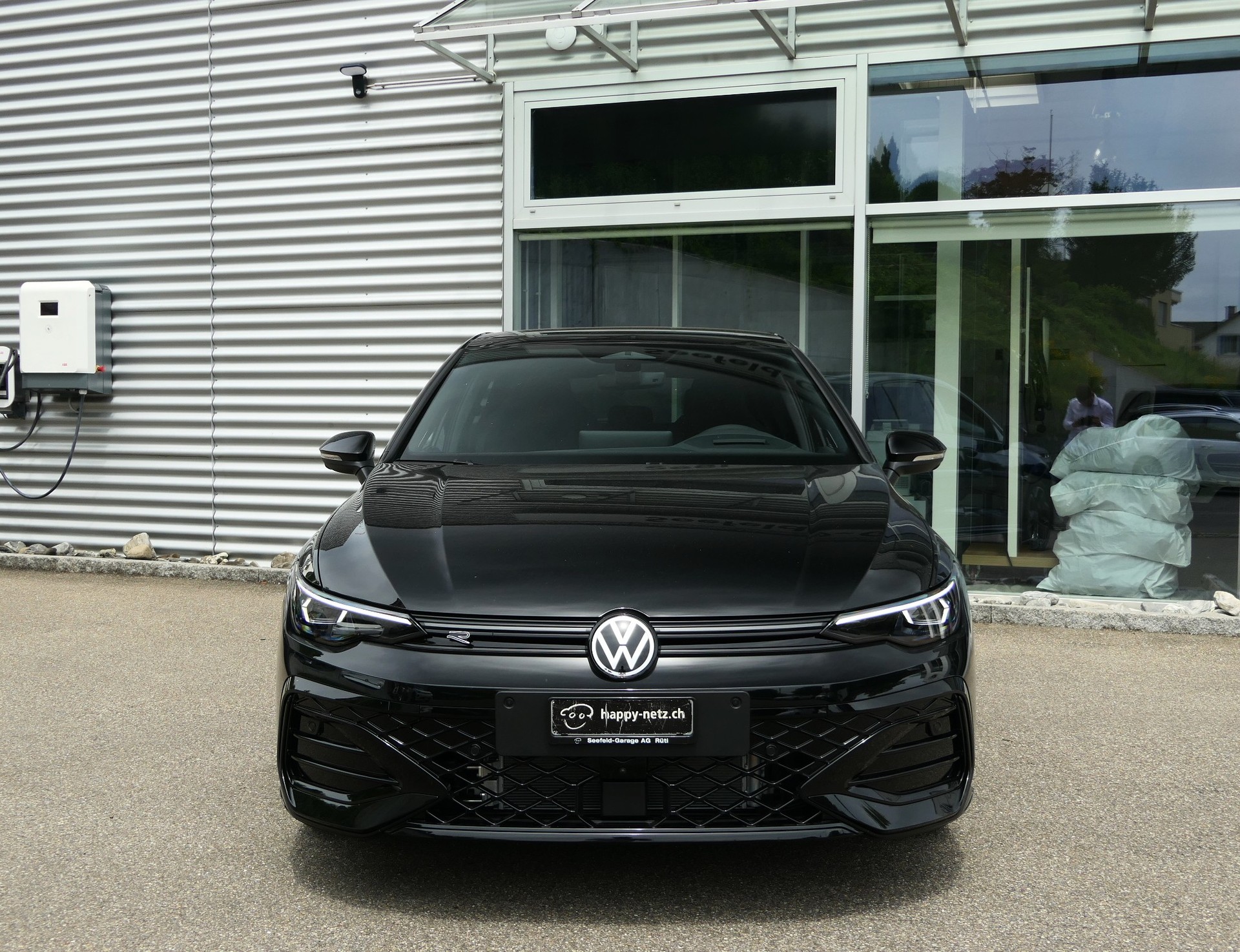 VW Golf 1.5 e TSI mHEV R-Line DSG-image-1