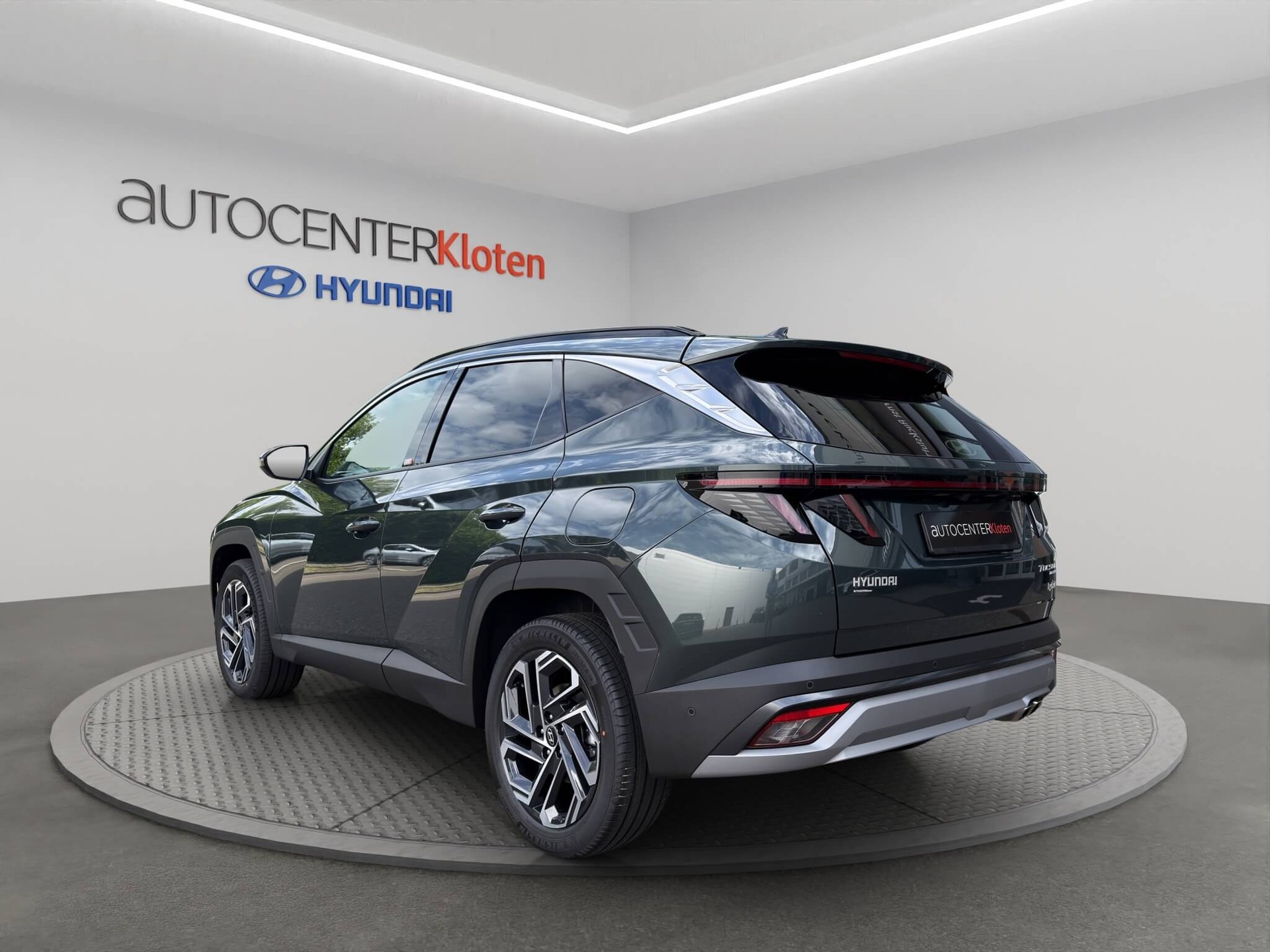 HYUNDAI Tucson 1.6 T-GDi HEV Vertex Swiss Edition 4WD-image-3