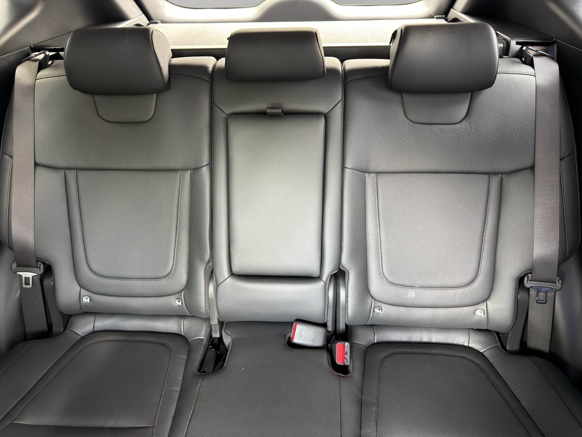 HYUNDAI Tucson 1.6 T-GDi HEV Vertex Swiss Edition 4WD-image-7