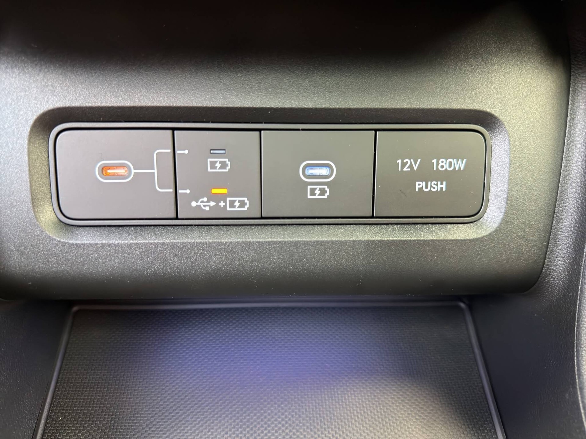 HYUNDAI Tucson 1.6 T-GDi HEV Vertex Swiss Edition 4WD-image-14