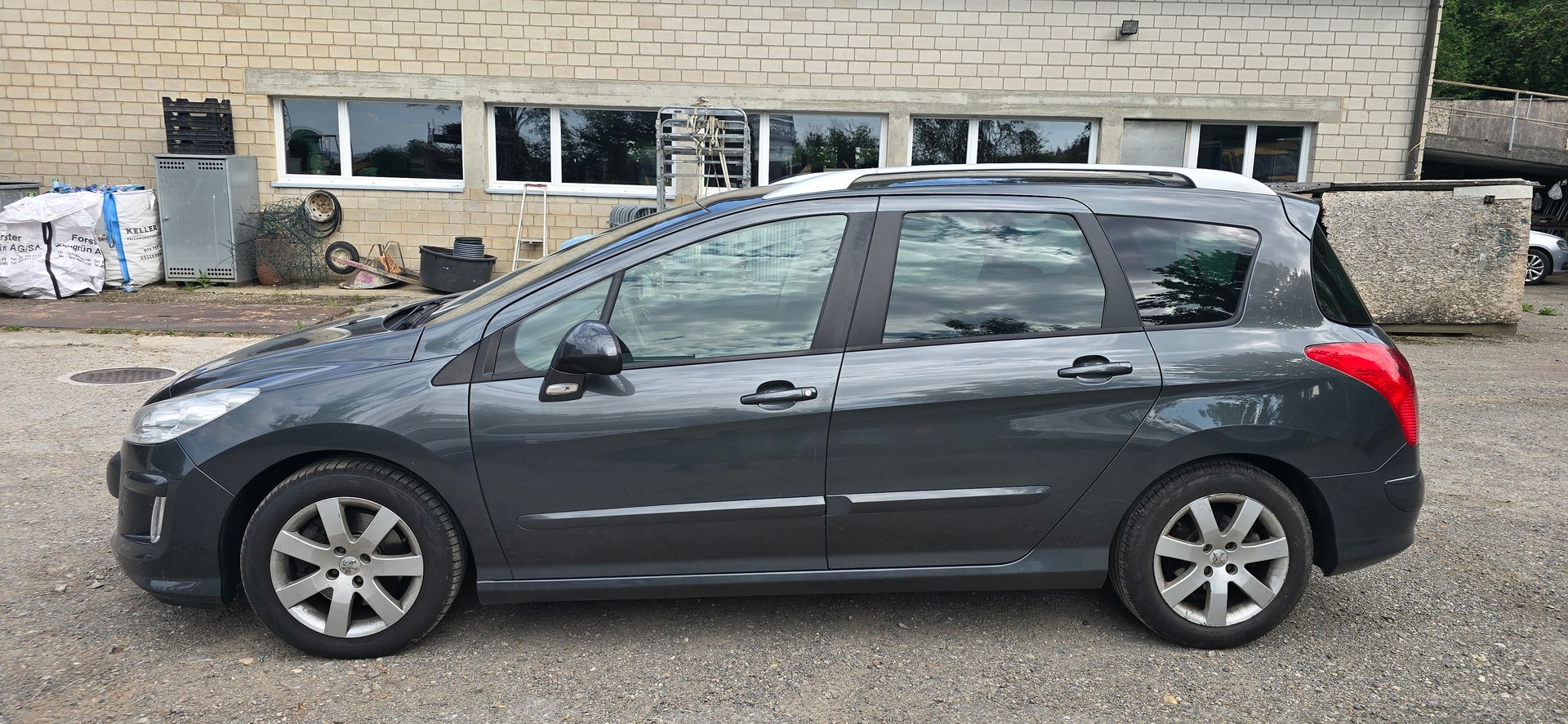 PEUGEOT 308 SW 1.6 16V Turbo Sport Automatic-image-4