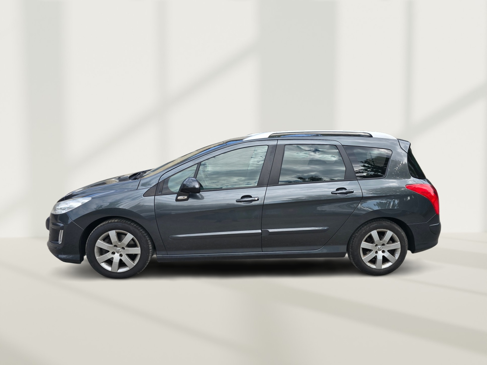 PEUGEOT 308 SW 1.6 16V Turbo Sport Automatic-image-4