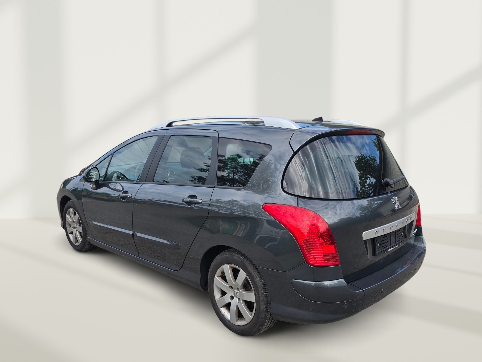 PEUGEOT 308 SW 1.6 16V Turbo Sport Automatic-image-6