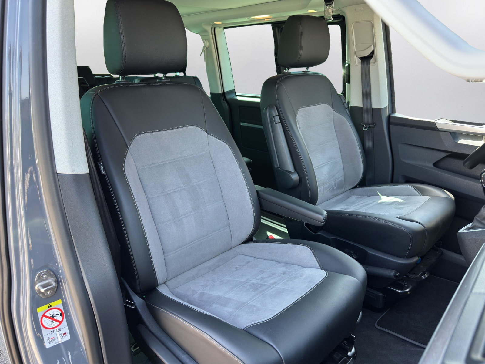 VW T6.1 California 2.0 TDI Beach Liberty DSG-image-13