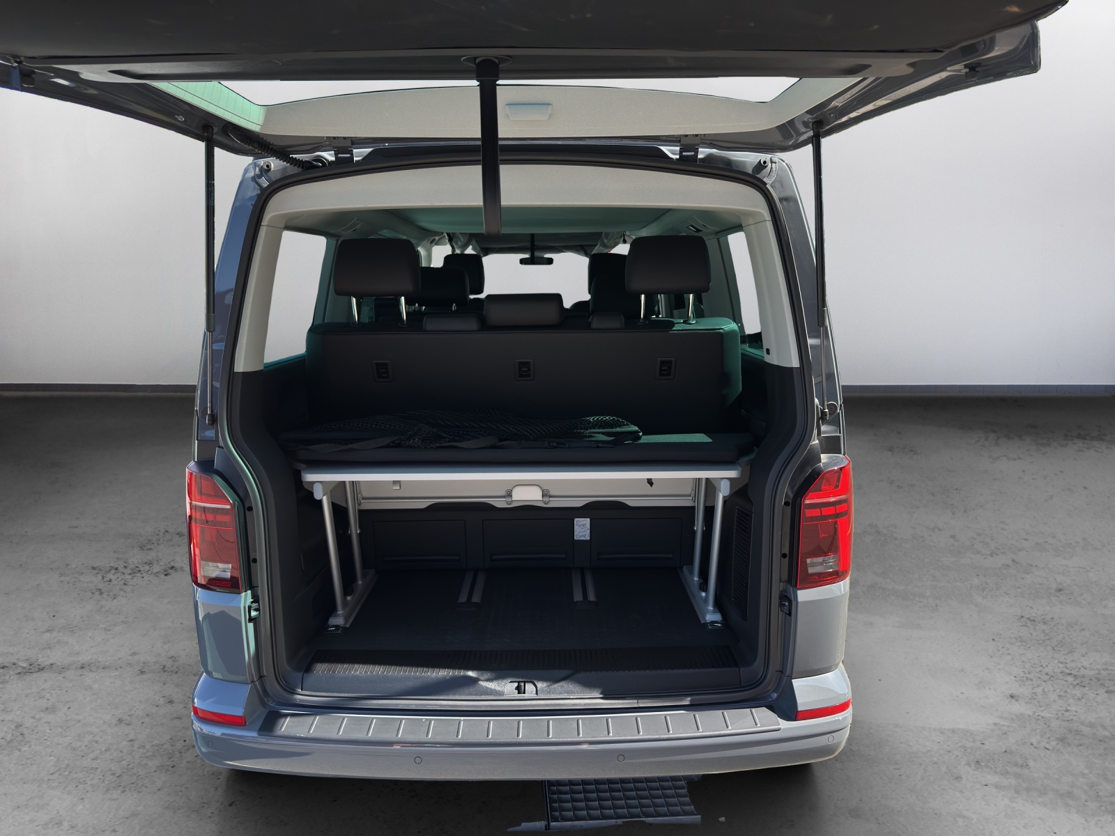 VW T6.1 California 2.0 TDI Beach Liberty DSG-image-11