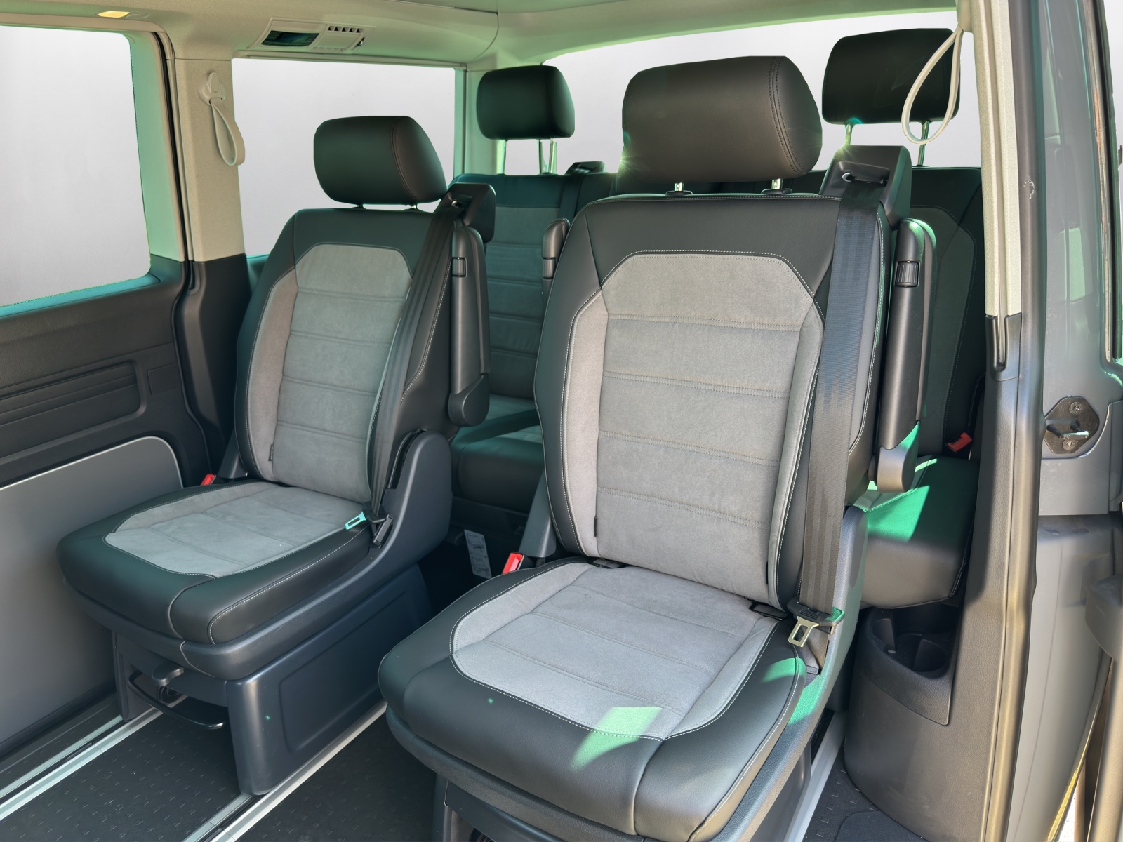 VW T6.1 California 2.0 TDI Beach Liberty DSG-image-10