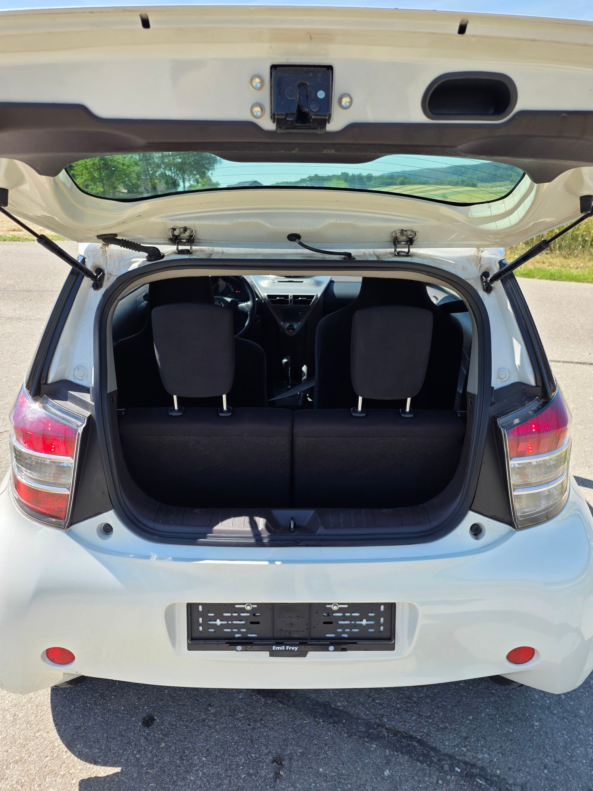 TOYOTA iQ3 1.33 Dual VVT-i Multidrive-image-4