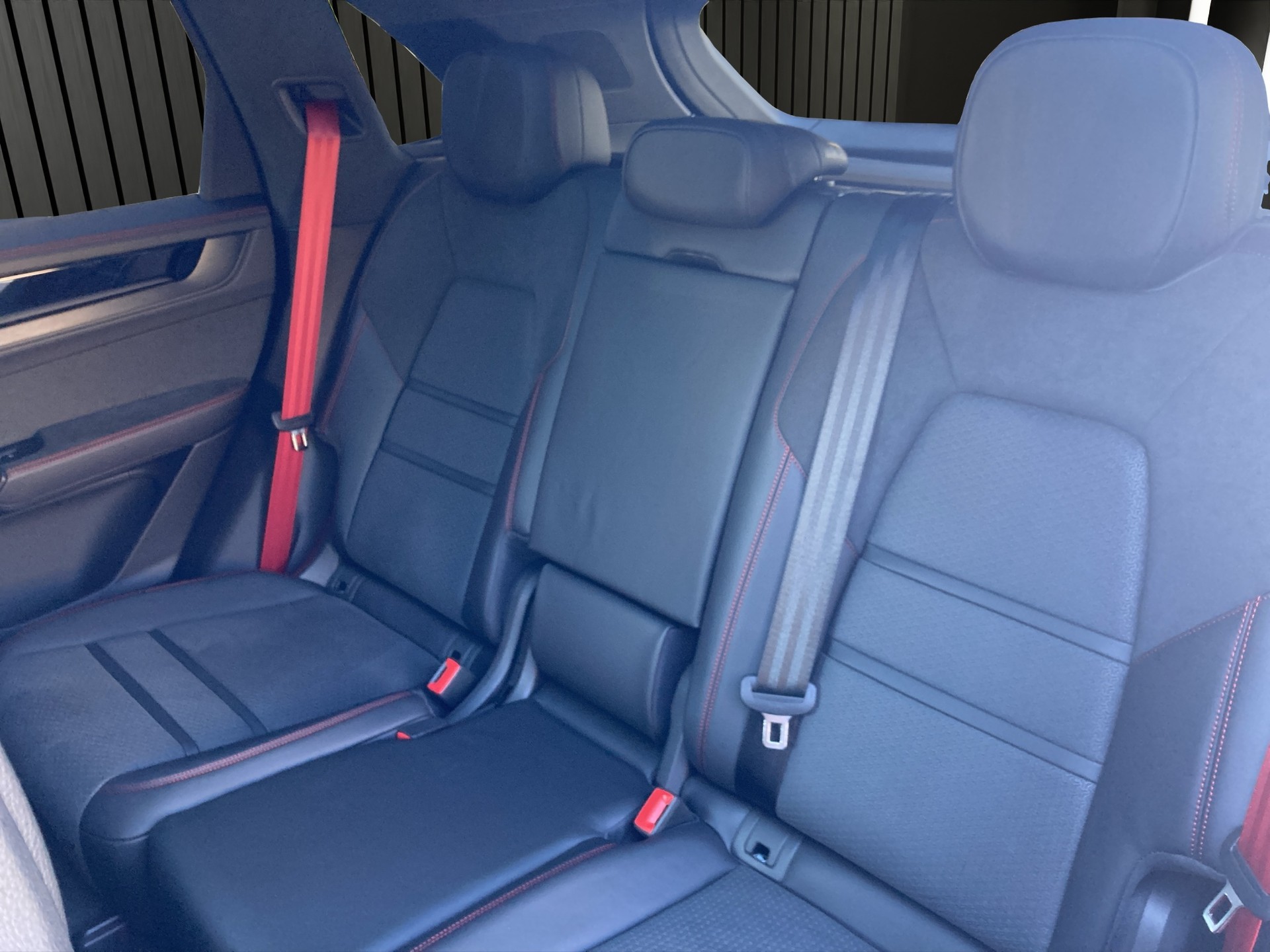 PORSCHE Cayenne GTS-image-11
