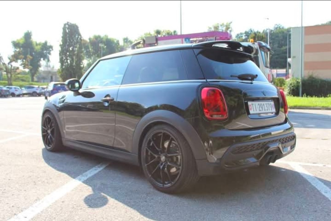 MINI 2.0i Cooper S-image-1