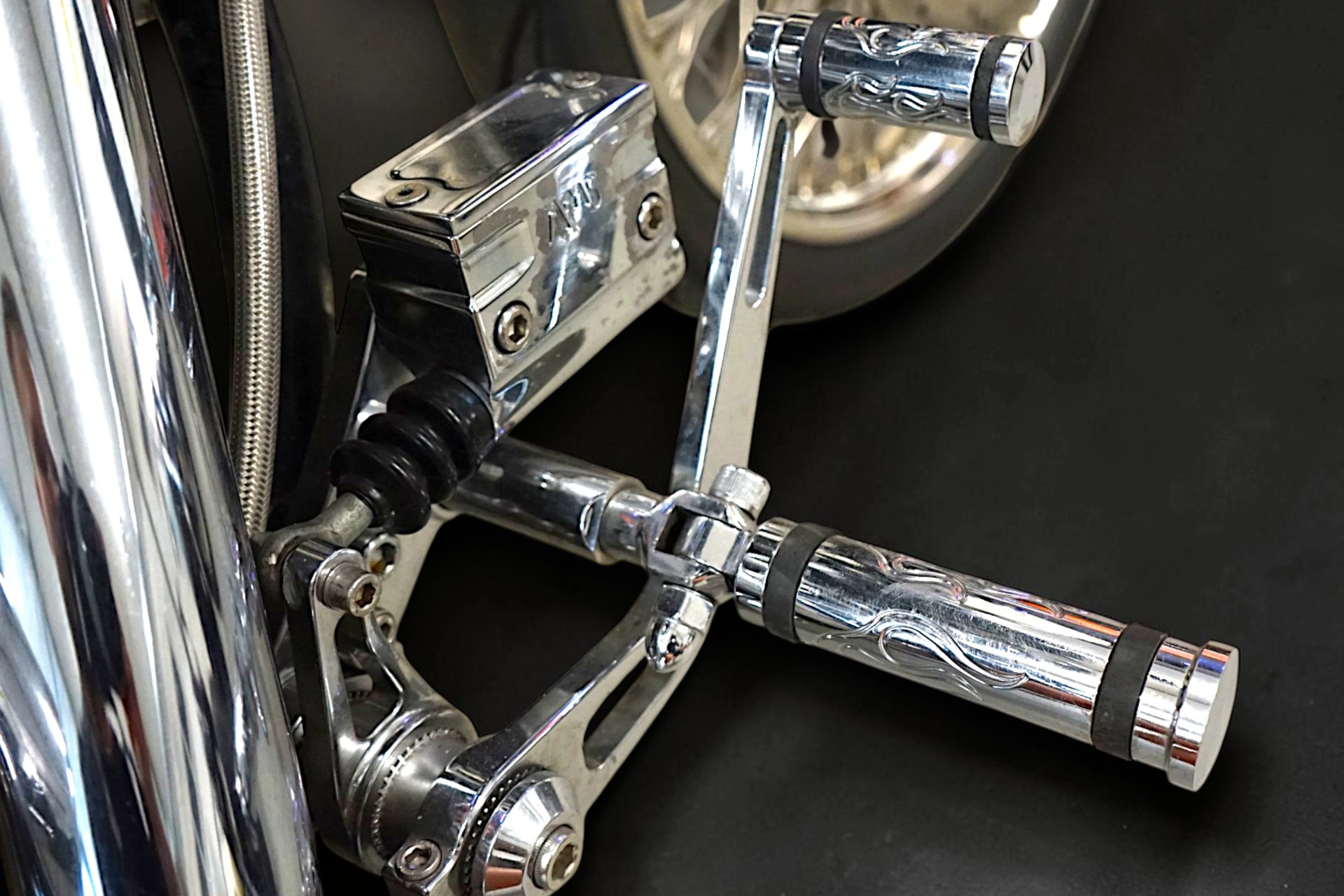 HARLEY-DAVIDSON FXSTSB Bad Boy-image-11