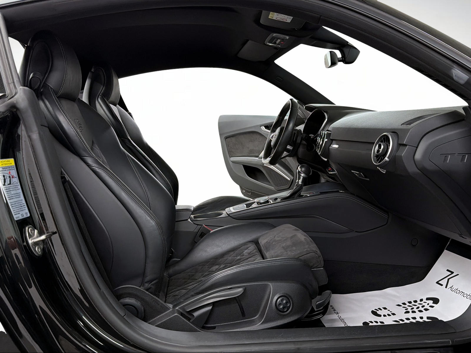 AUDI TT Coupé 2.0 TFSI S-Line 230PS Midnight Black quattro S-tronic / B&O Soundsystem / Komfortschlüssel / Matrix-LED / drive select-image-7