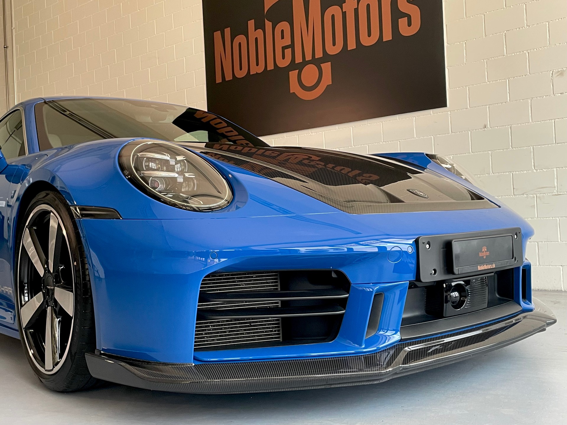 PORSCHE 911 Carrera 992.2 - Sport R von TECHART - One of One in der CH-image-13