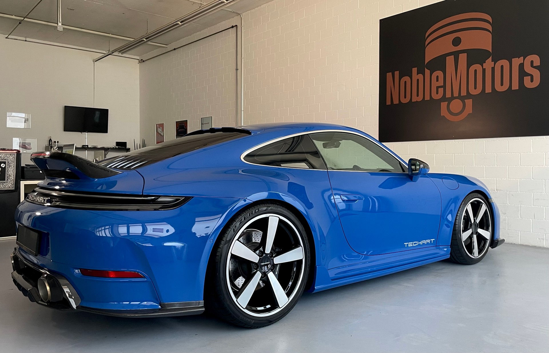 PORSCHE 911 Carrera 992.2 - Sport R von TECHART - One of One in der CH-image-4