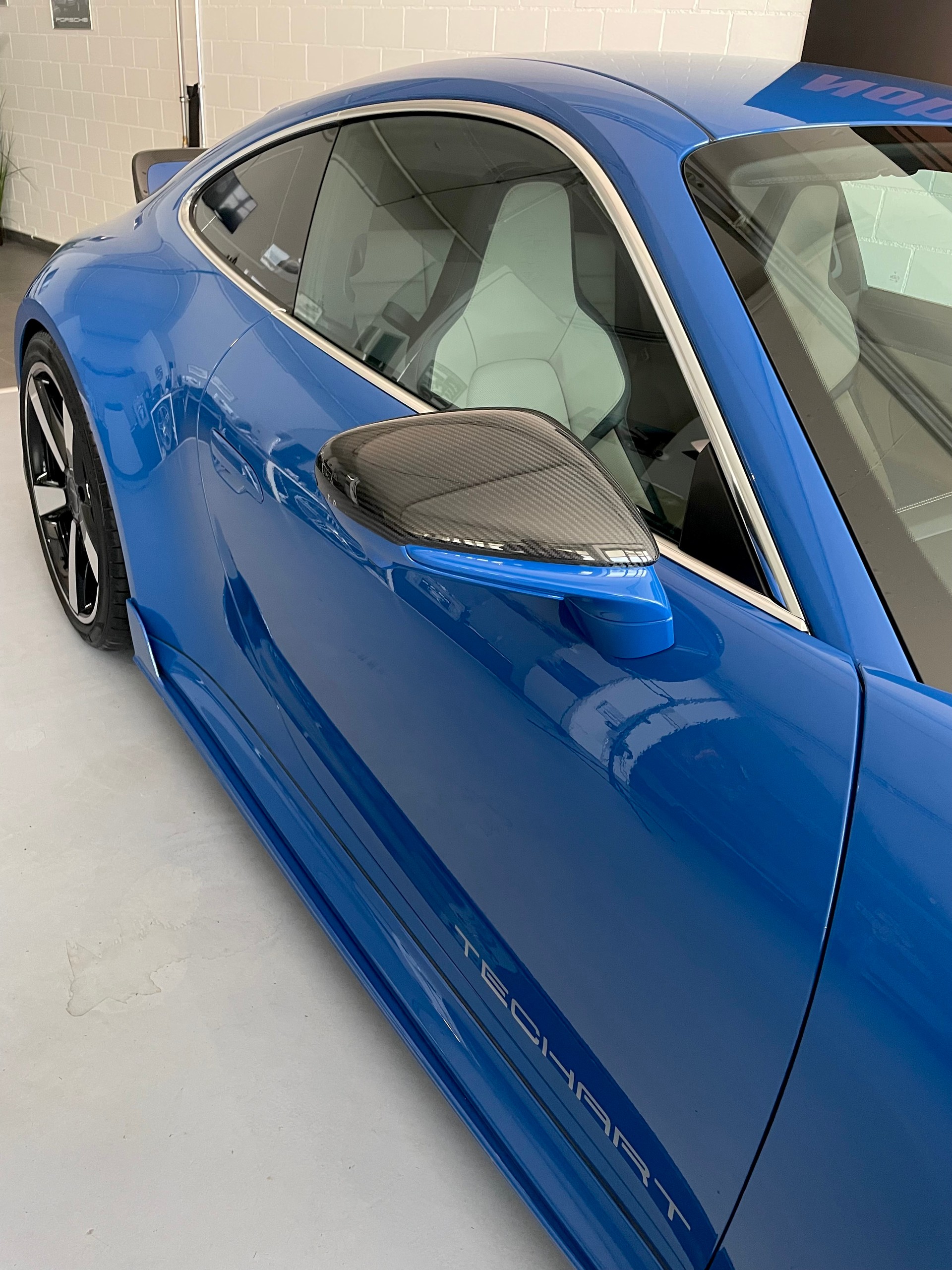 PORSCHE 911 Carrera 992.2 - Sport R von TECHART - One of One in der CH-image-11