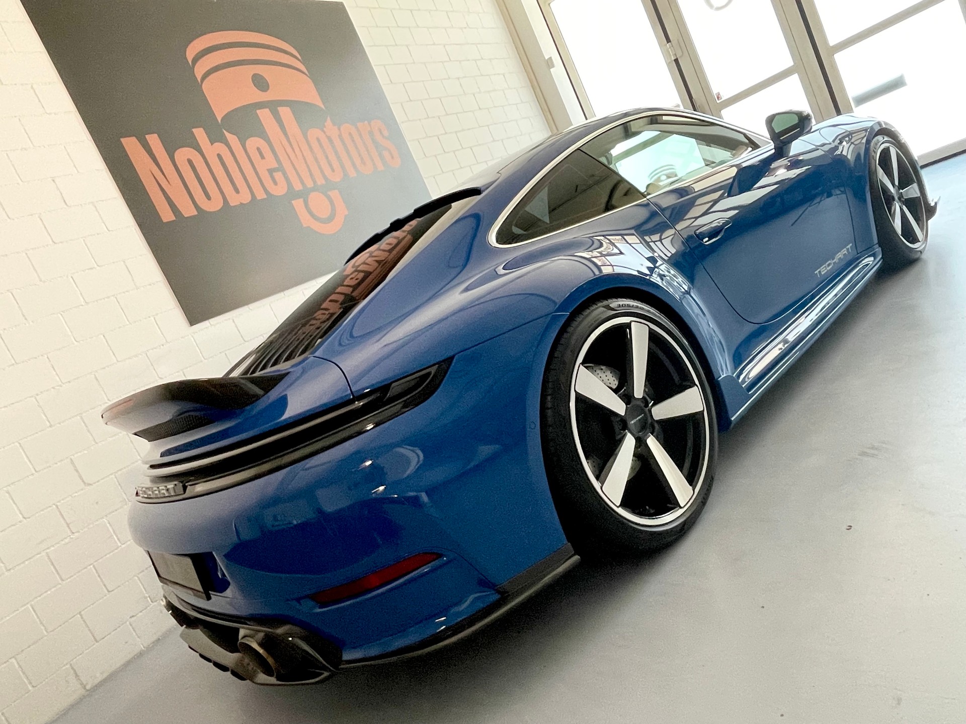 PORSCHE 911 Carrera 992.2 - Sport R von TECHART - One of One in der CH-image-5