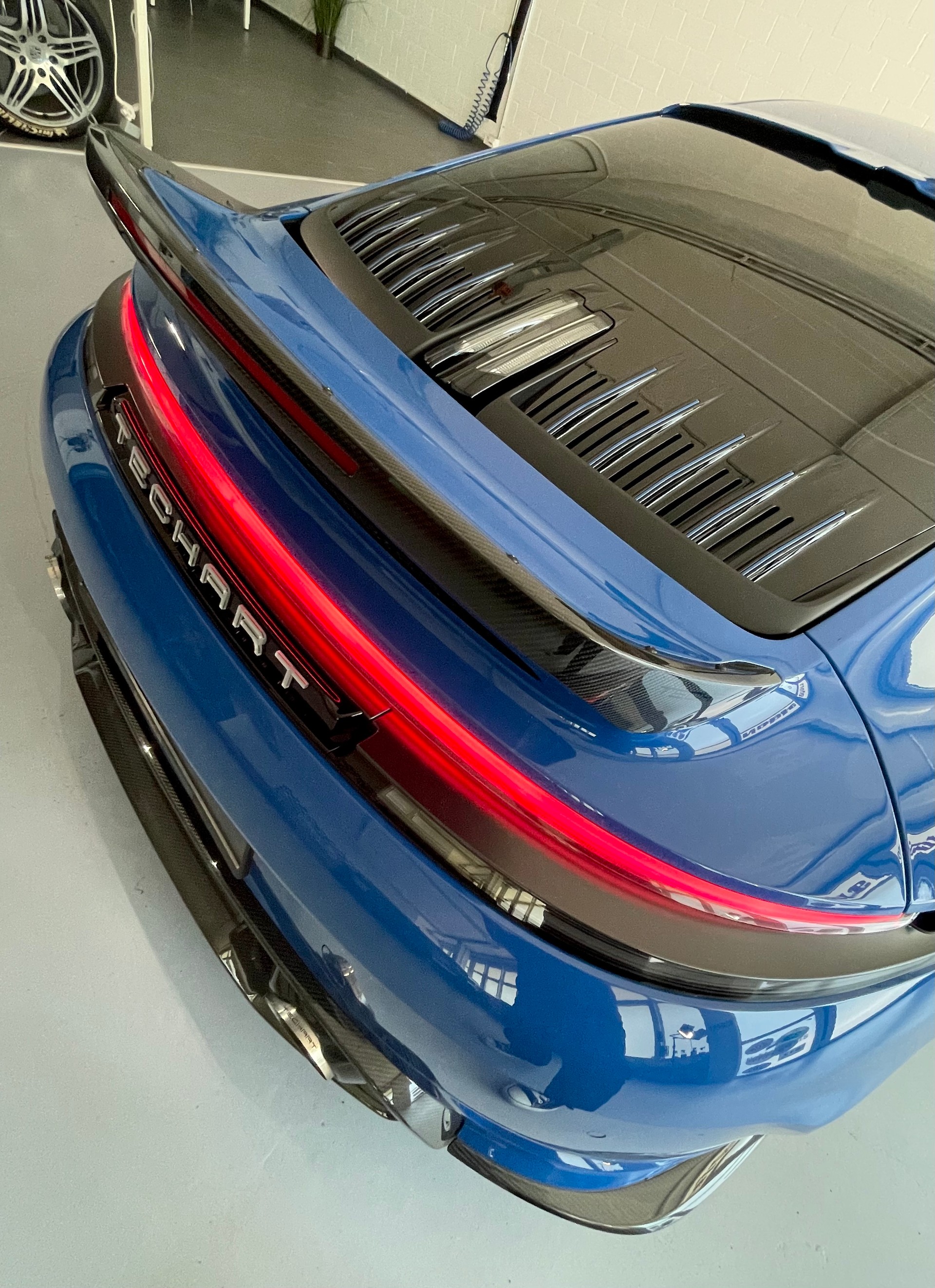PORSCHE 911 Carrera 992.2 - Sport R von TECHART - One of One in der CH-image-19