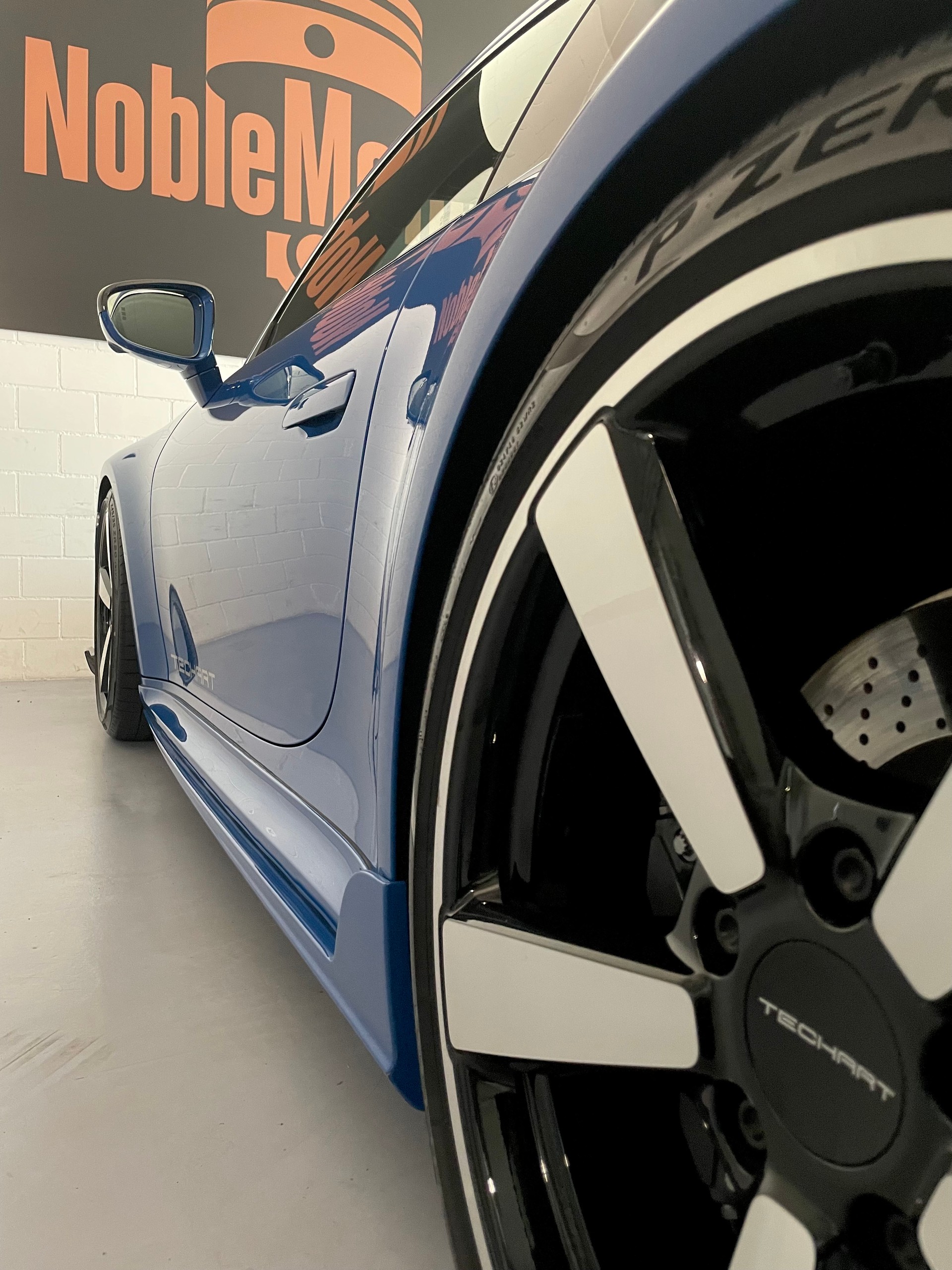 PORSCHE 911 Carrera 992.2 - Sport R von TECHART - One of One in der CH-image-12