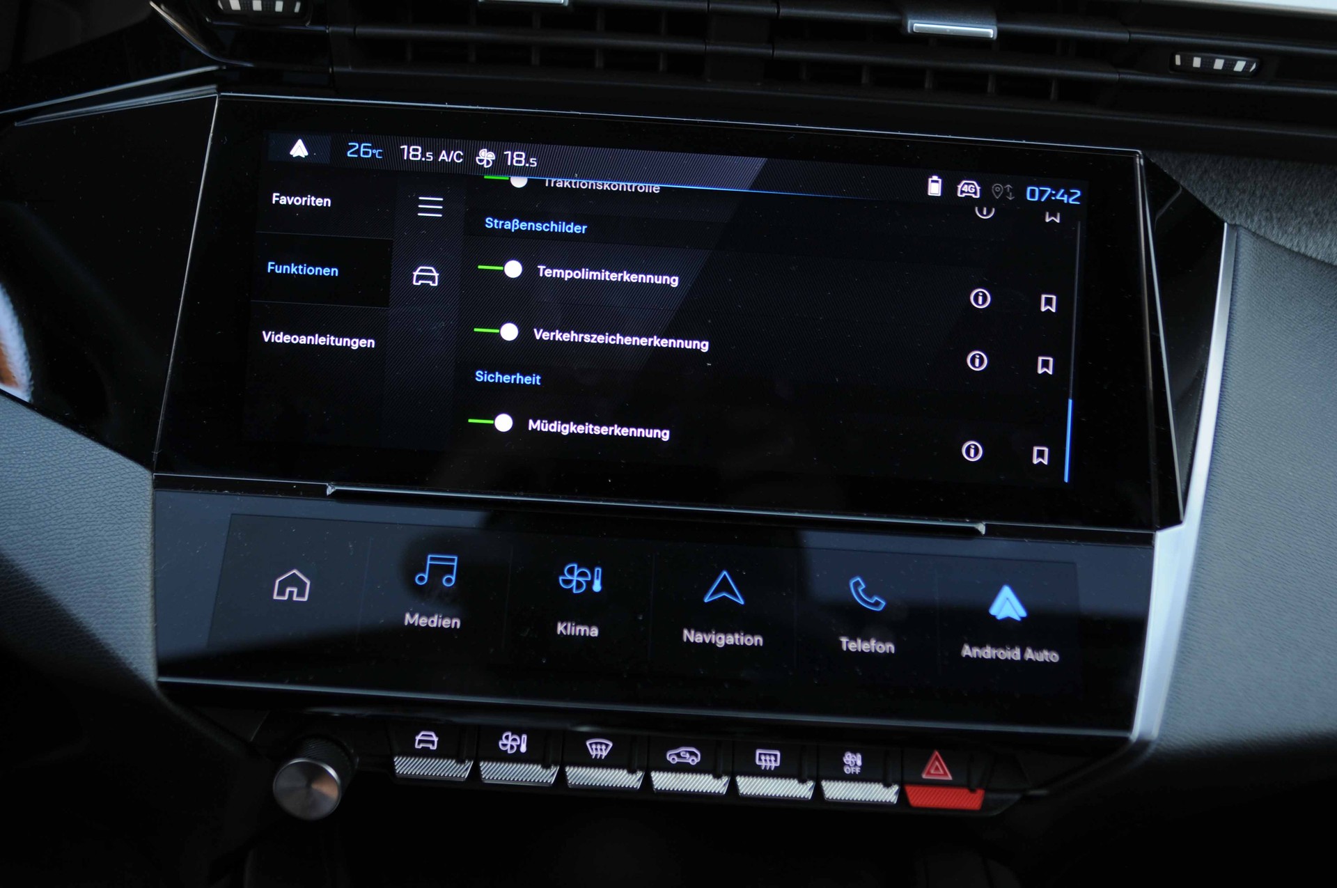PEUGEOT 308 SW 1.5 BlueHDI Allure EAT8-image-10
