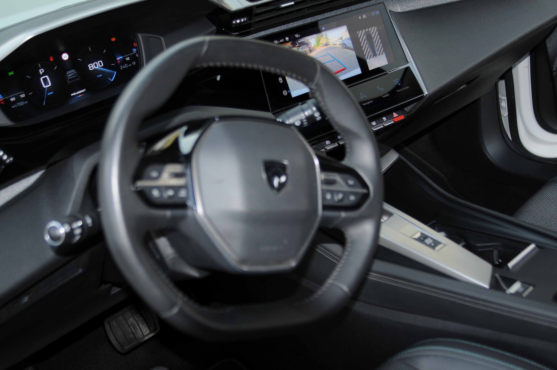 PEUGEOT 308 SW 1.5 BlueHDI Allure EAT8-image-20