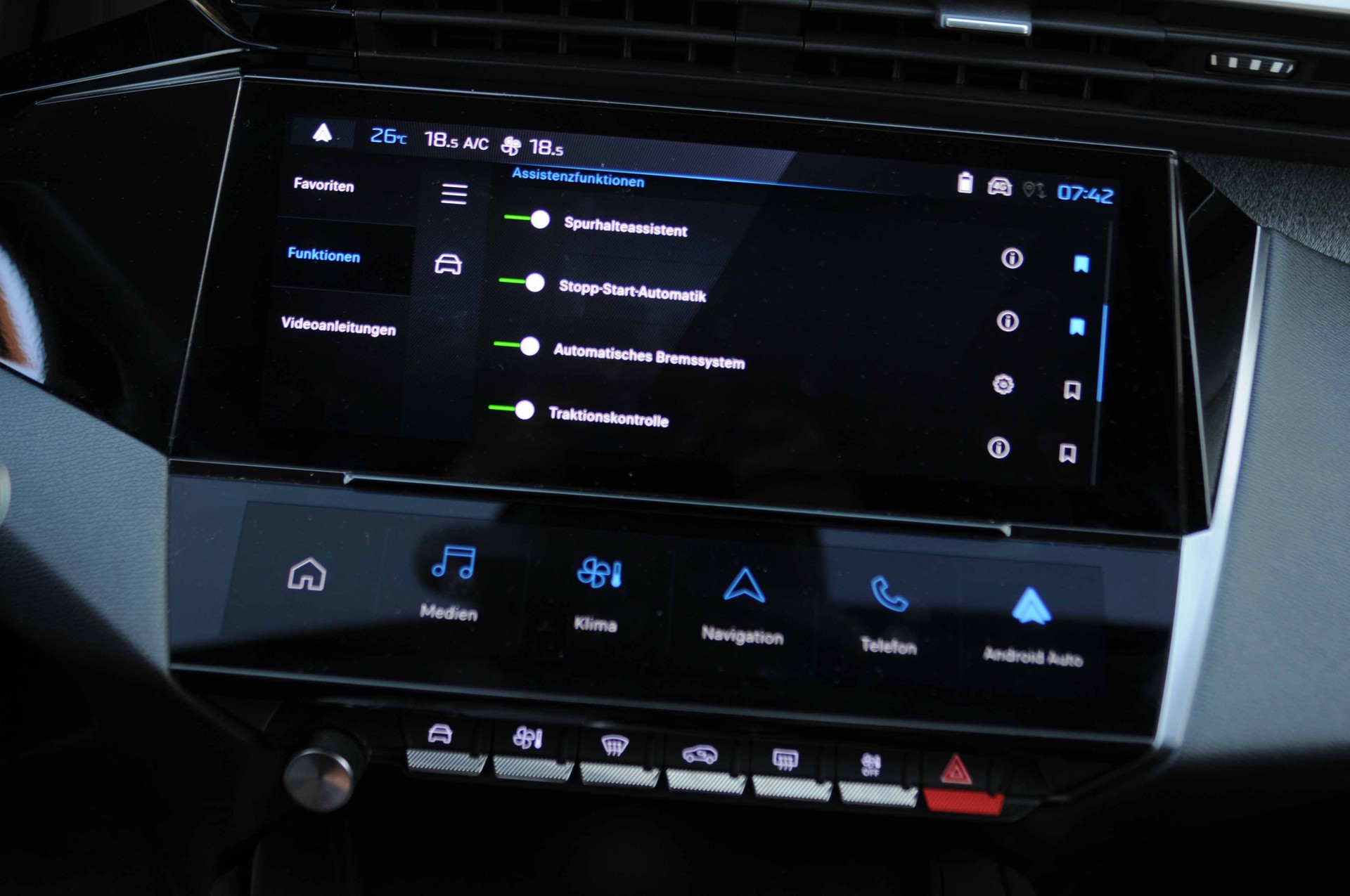 PEUGEOT 308 SW 1.5 BlueHDI Allure EAT8-image-11
