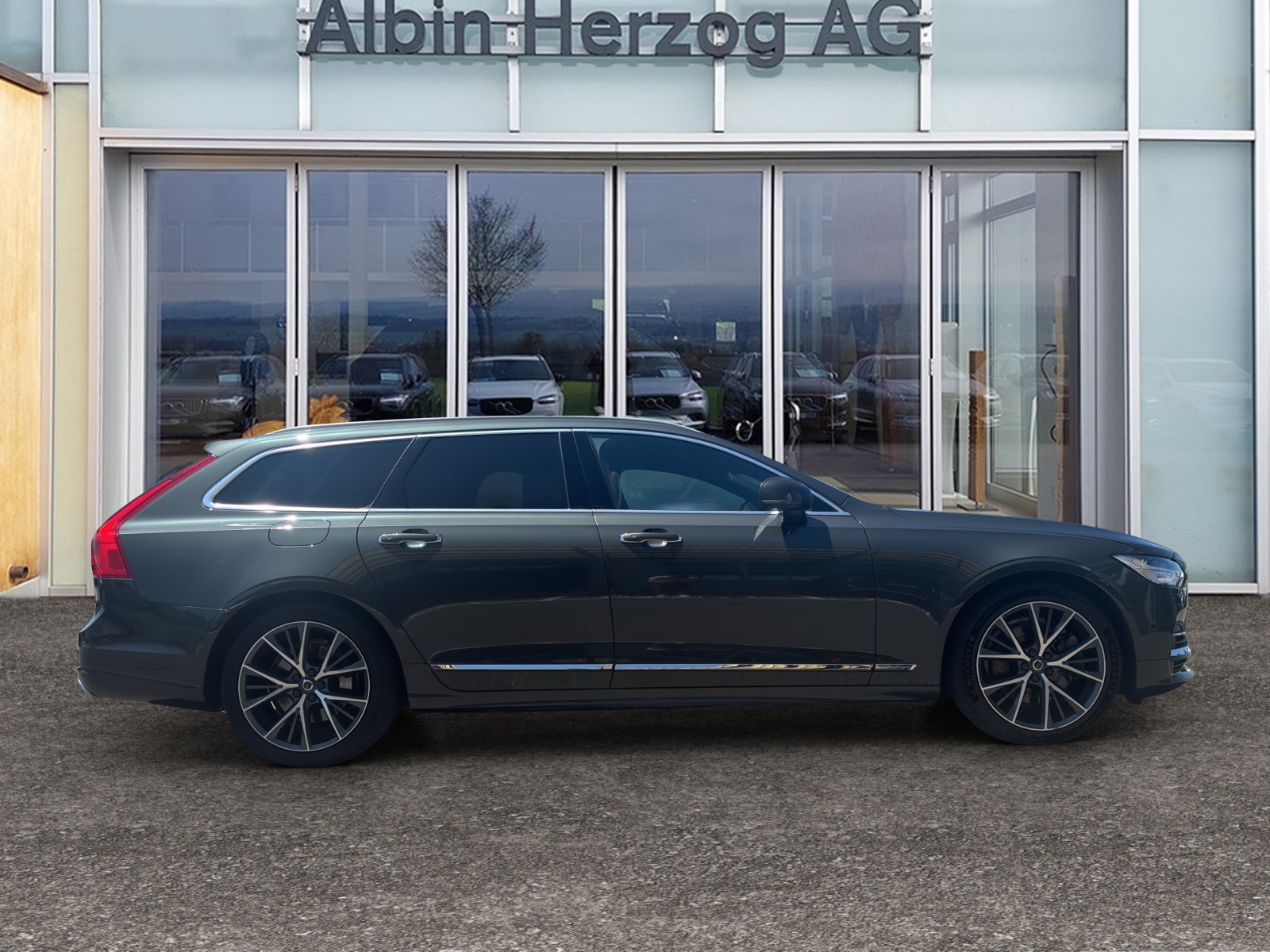 VOLVO V90 2.0 T8 TE Inscription AWD-image-4