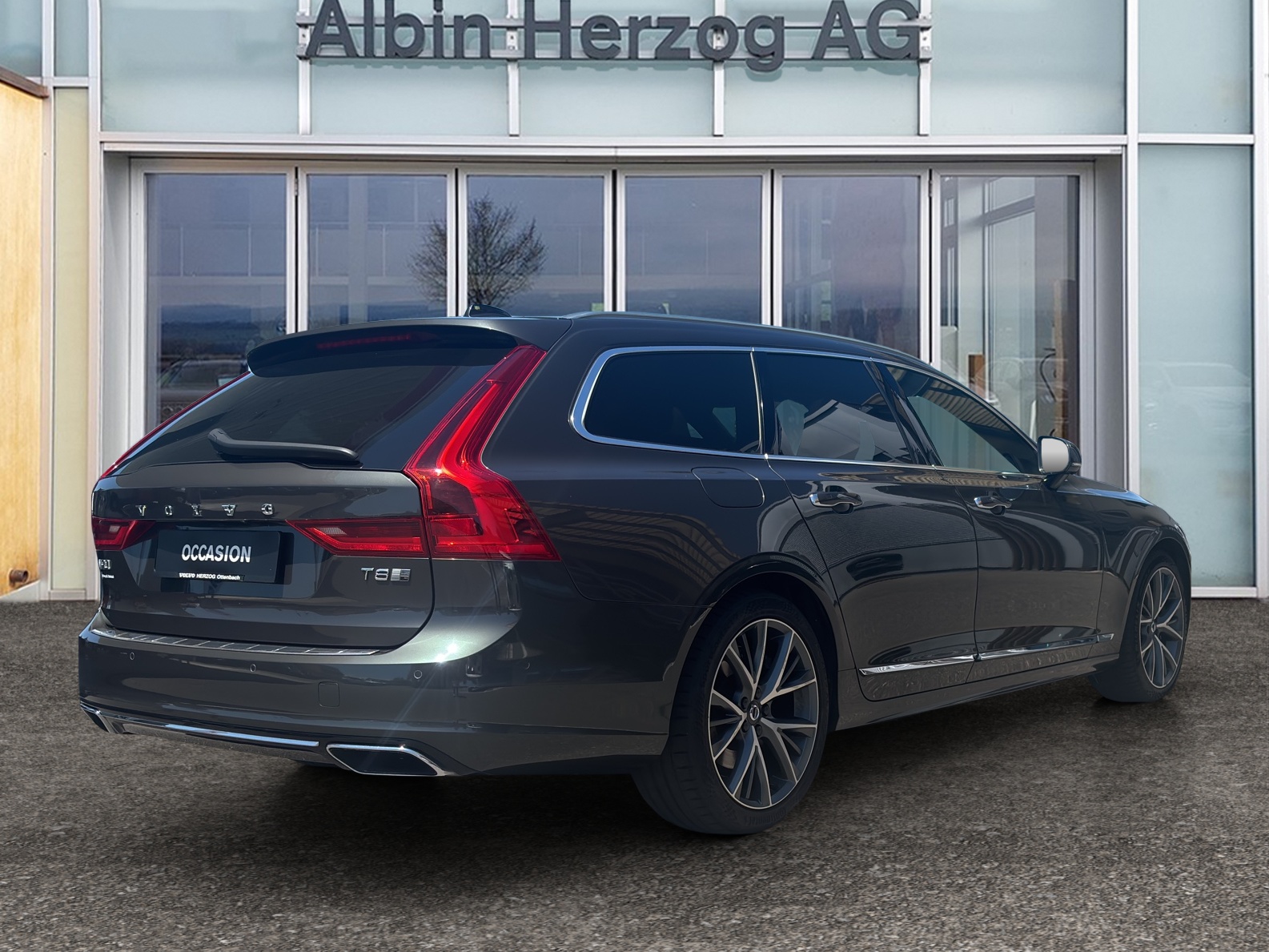 VOLVO V90 2.0 T8 TE Inscription AWD-showroom-element-3