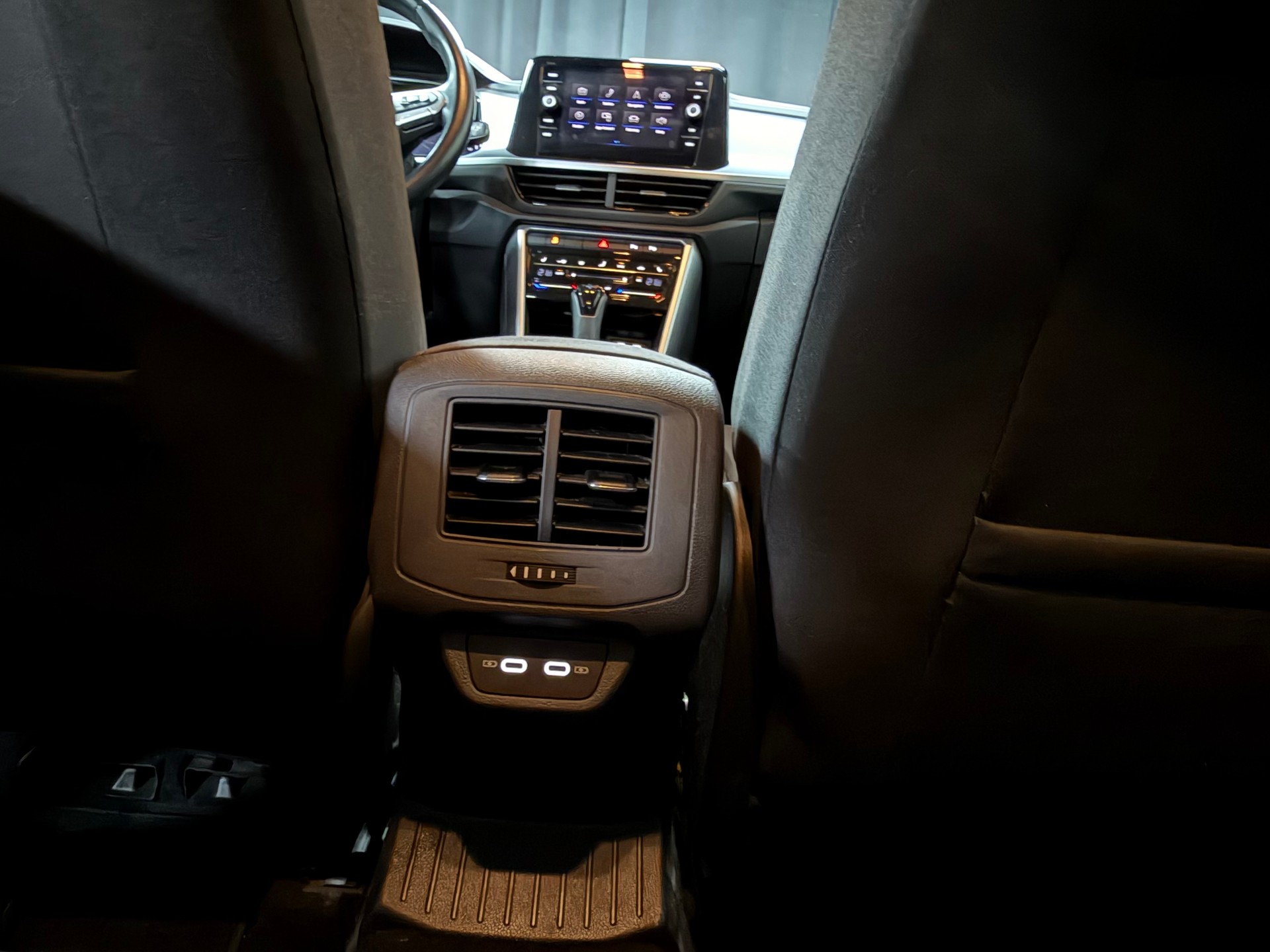 VW T-Roc 1.5 TSI EVO Life DSG-image-22