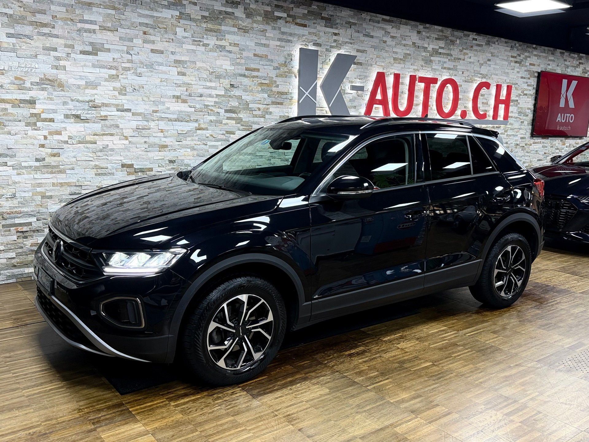 VW T-Roc 1.5 TSI EVO Life DSG-image-0