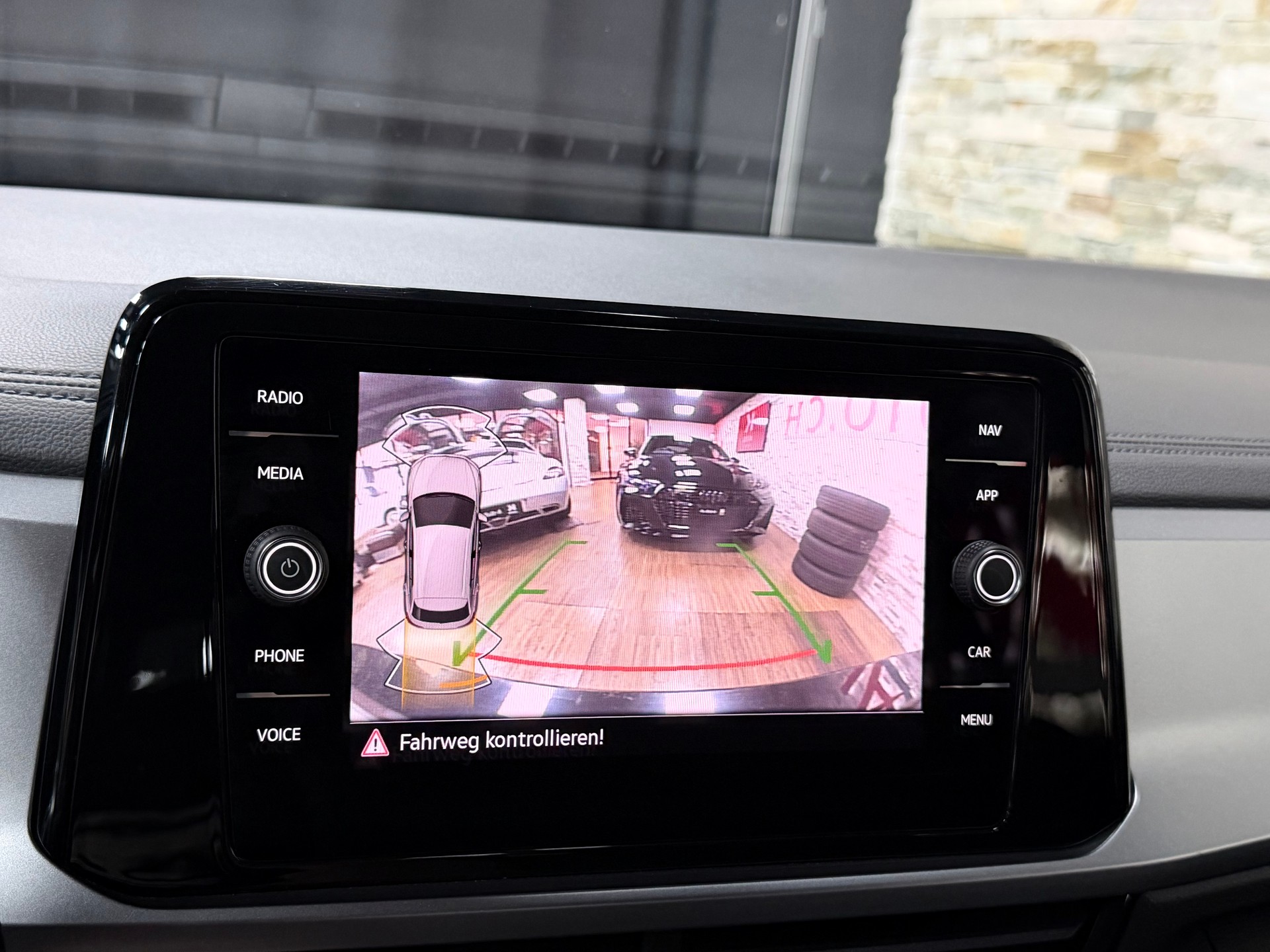 VW T-Roc 1.5 TSI EVO Life DSG-image-18