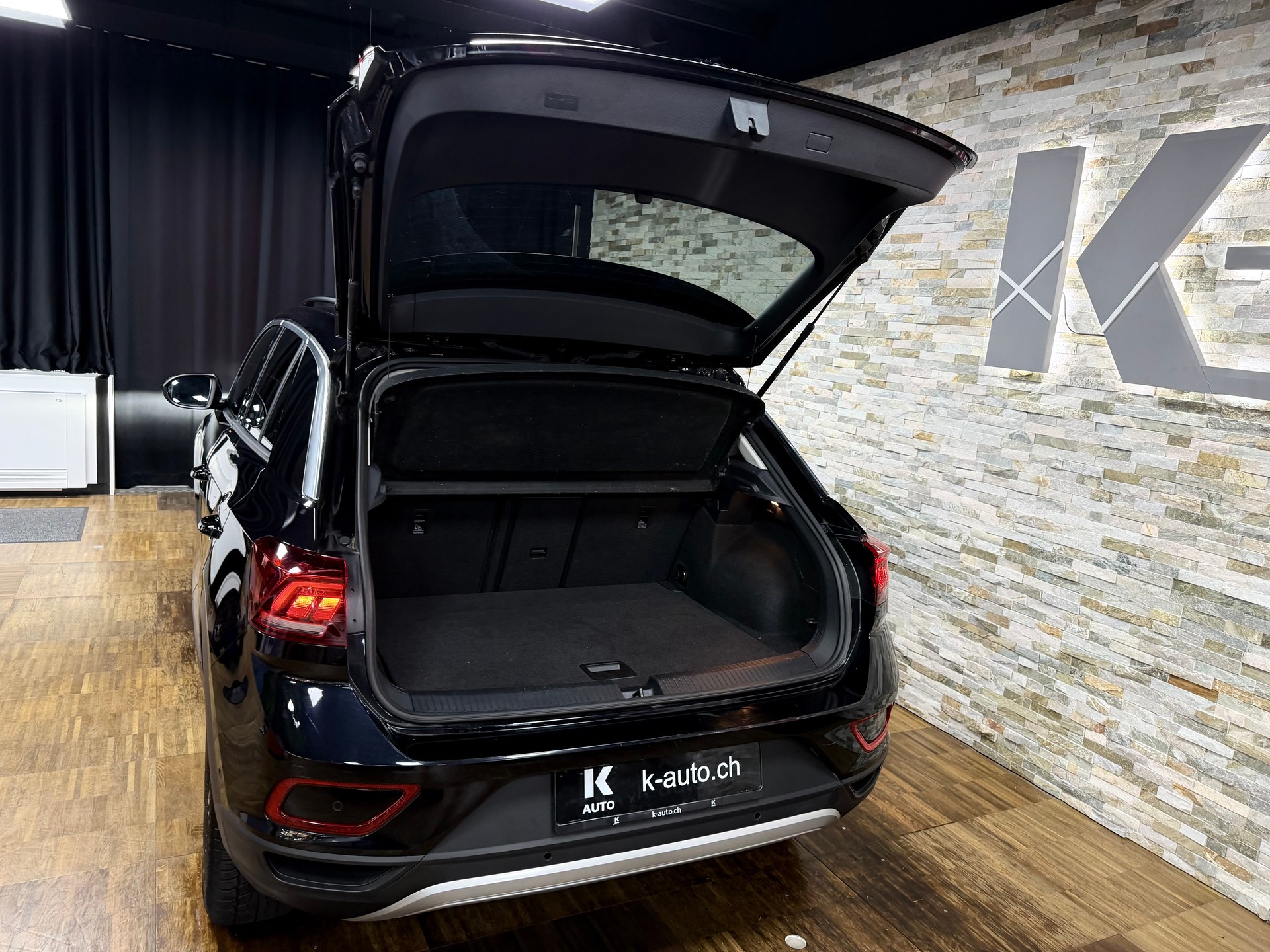 VW T-Roc 1.5 TSI EVO Life DSG-image-24
