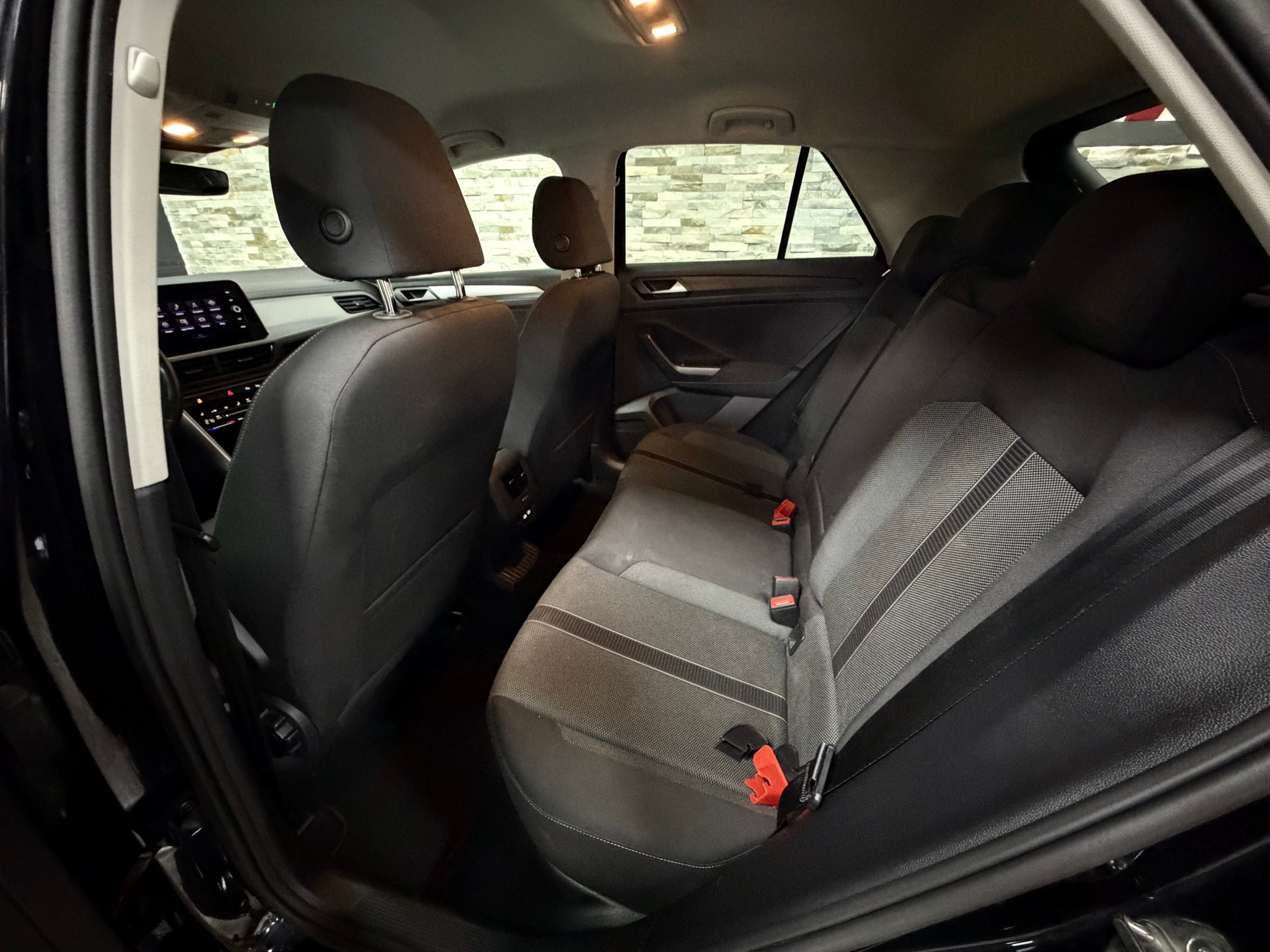 VW T-Roc 1.5 TSI EVO Life DSG-image-21
