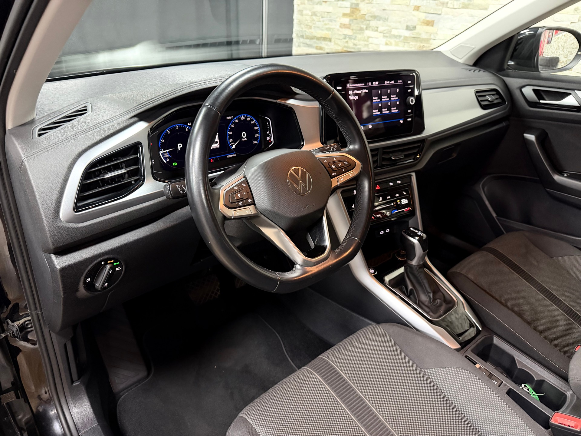 VW T-Roc 1.5 TSI EVO Life DSG-image-11